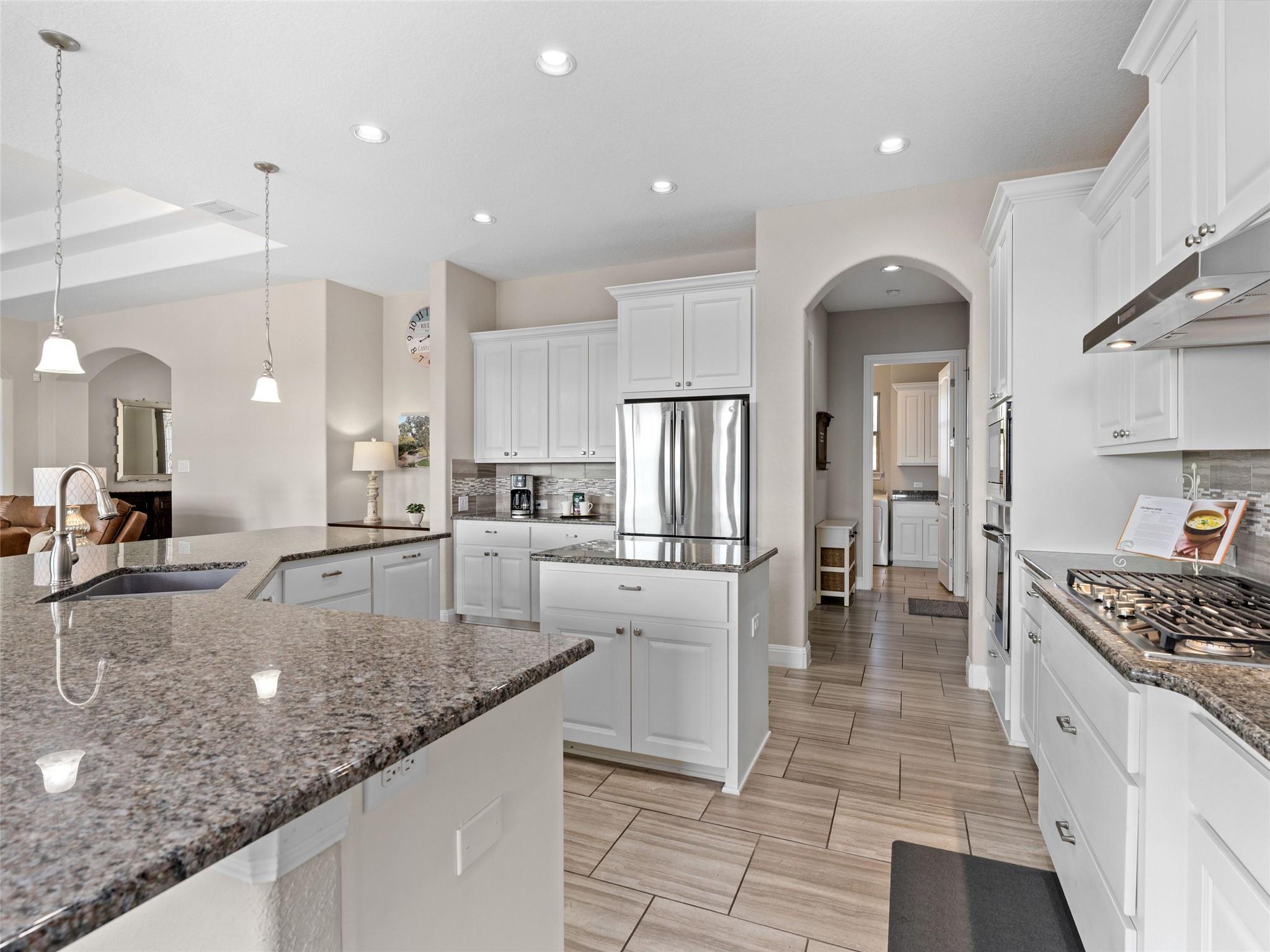 Image 6 of 39 For 1651 Lake Ridge Blvd