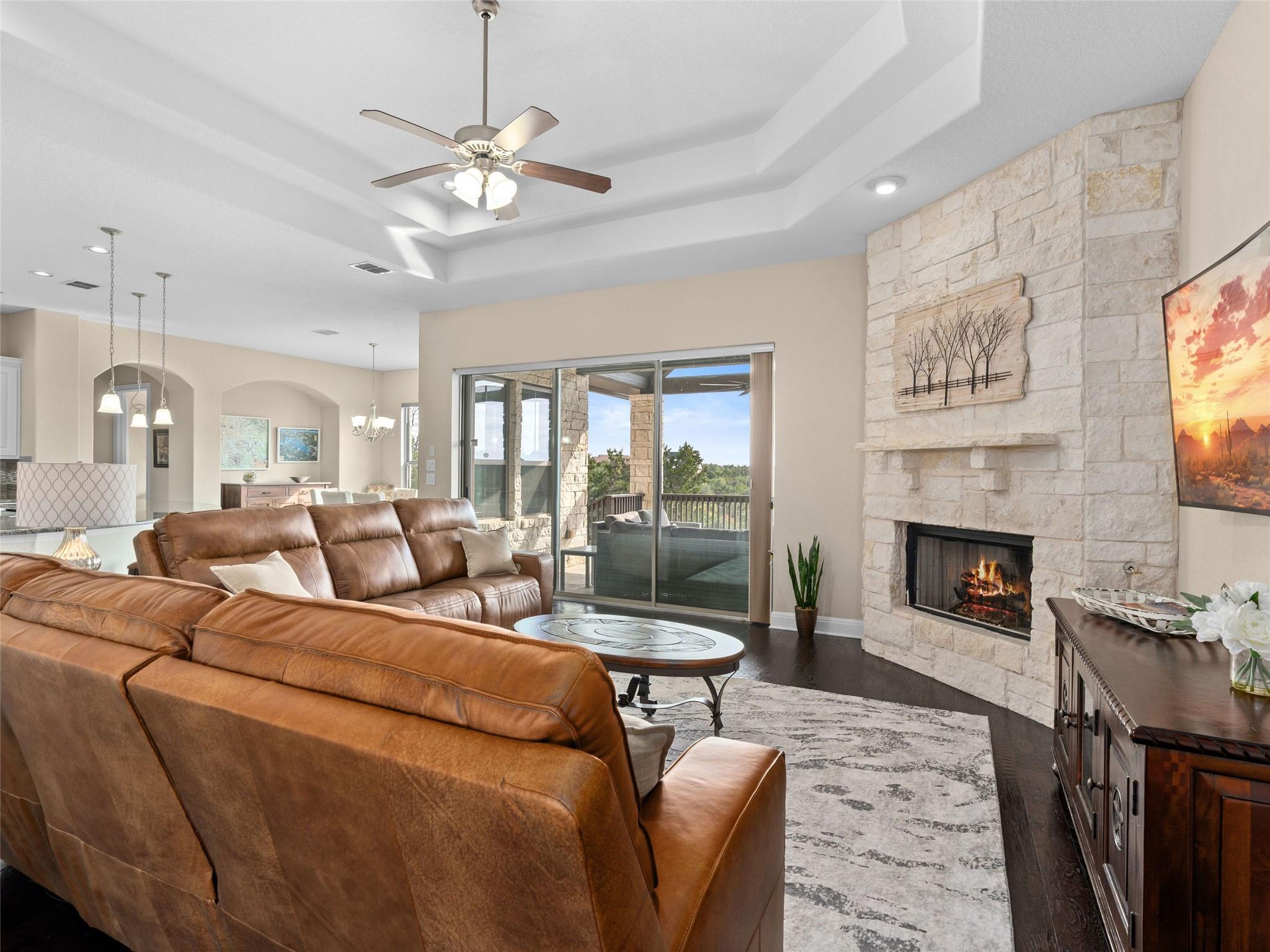 Image 9 of 39 For 1651 Lake Ridge Blvd