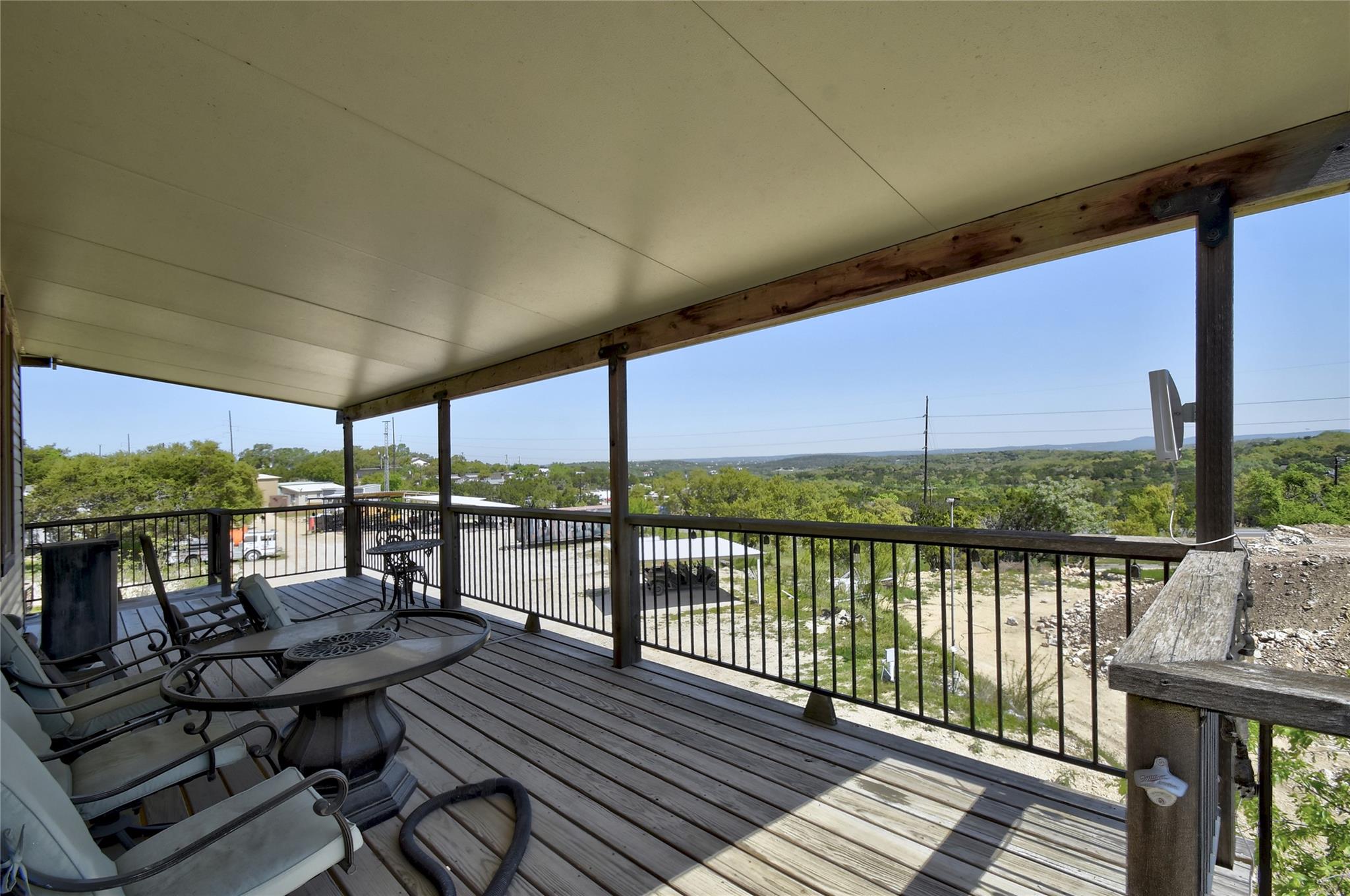 Image 22 of 36 For 1340 Hinch Dr