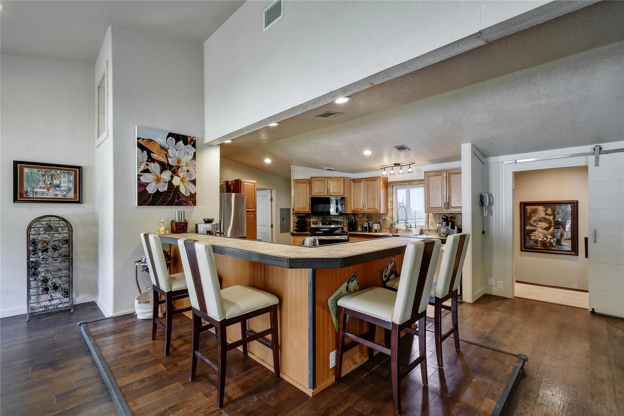 Image 9 of 36 For 1340 Hinch Dr