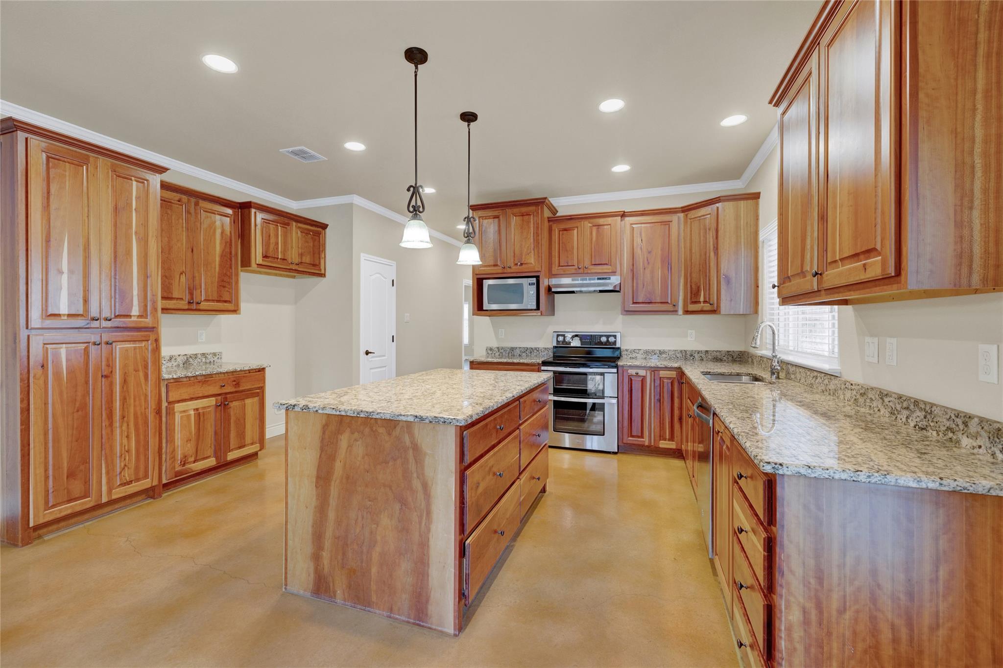 Image 11 of 31 For 944 Hudson Ln