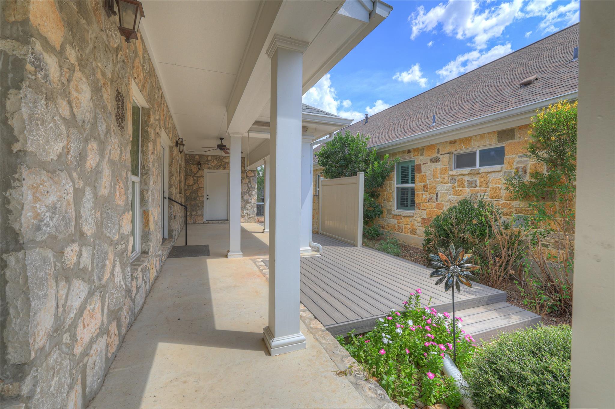 Image 28 of 31 For 944 Hudson Ln