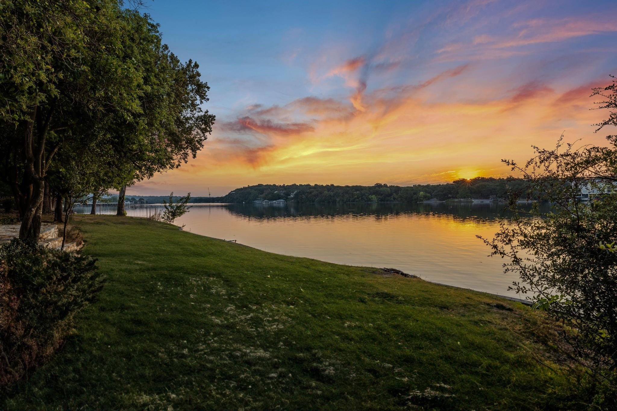 Image 3 of 26 For 1700 Lakeshore Dr