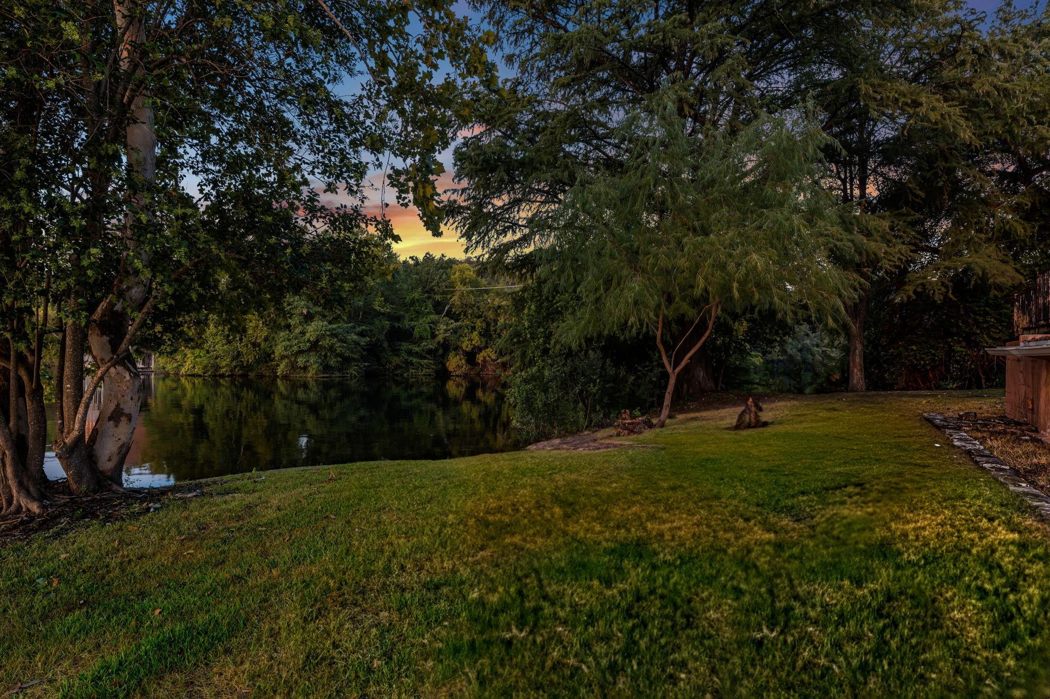 Image 7 of 26 For 1700 Lakeshore Dr