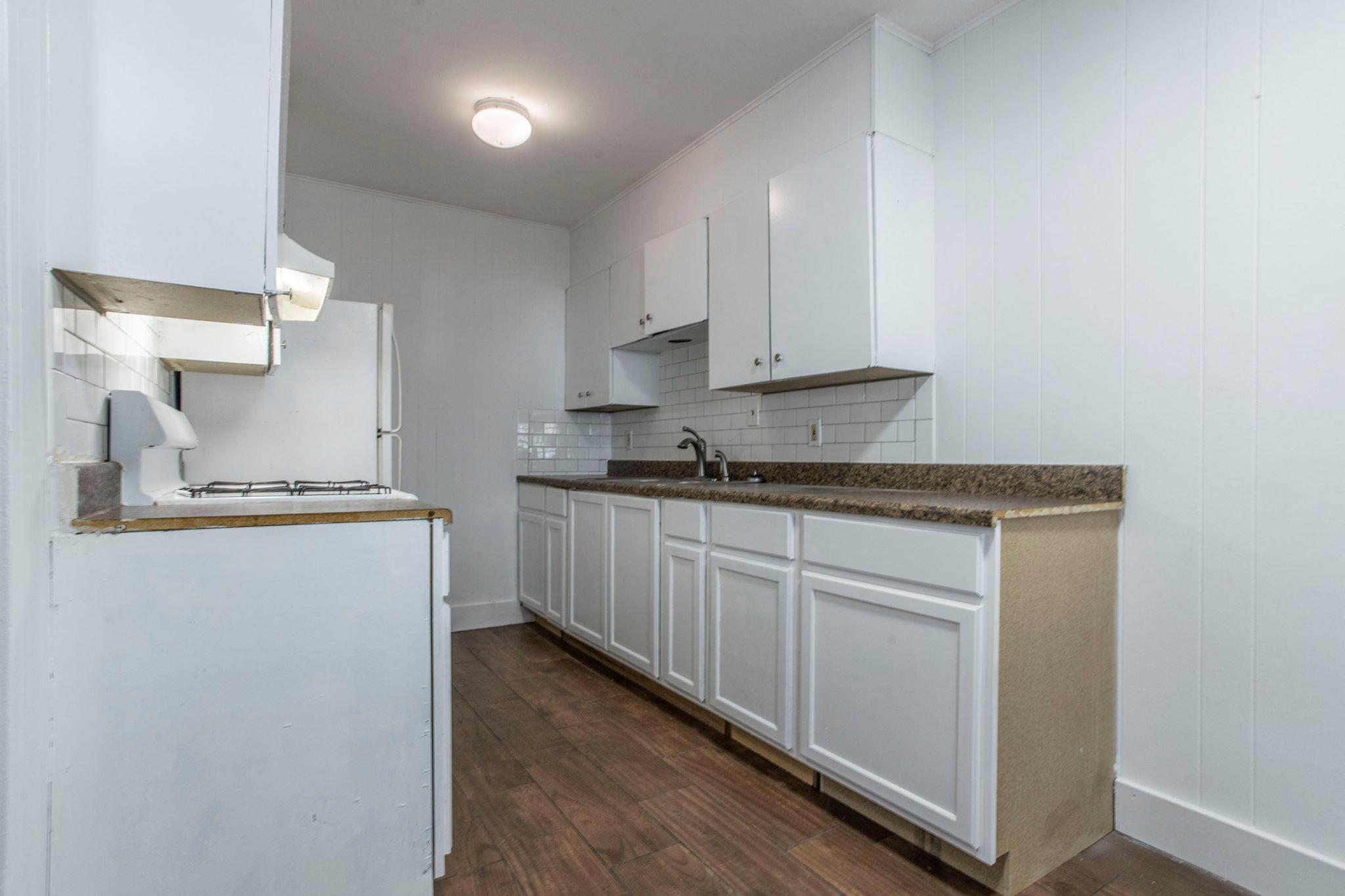 Image 5 of 15 For 104 Prestwick Blvd