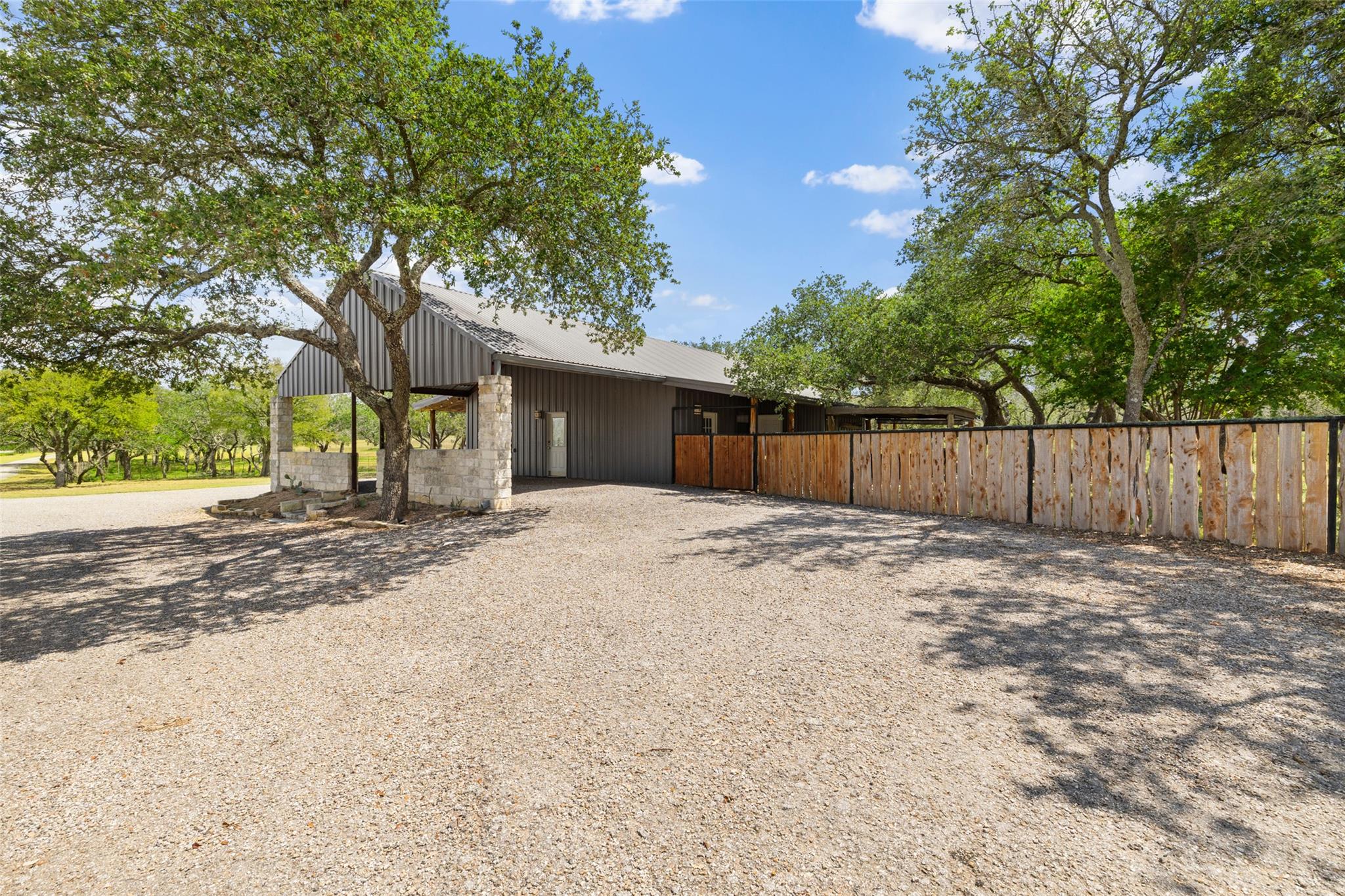 Image 5 of 34 For 2631 Us Hwy 281