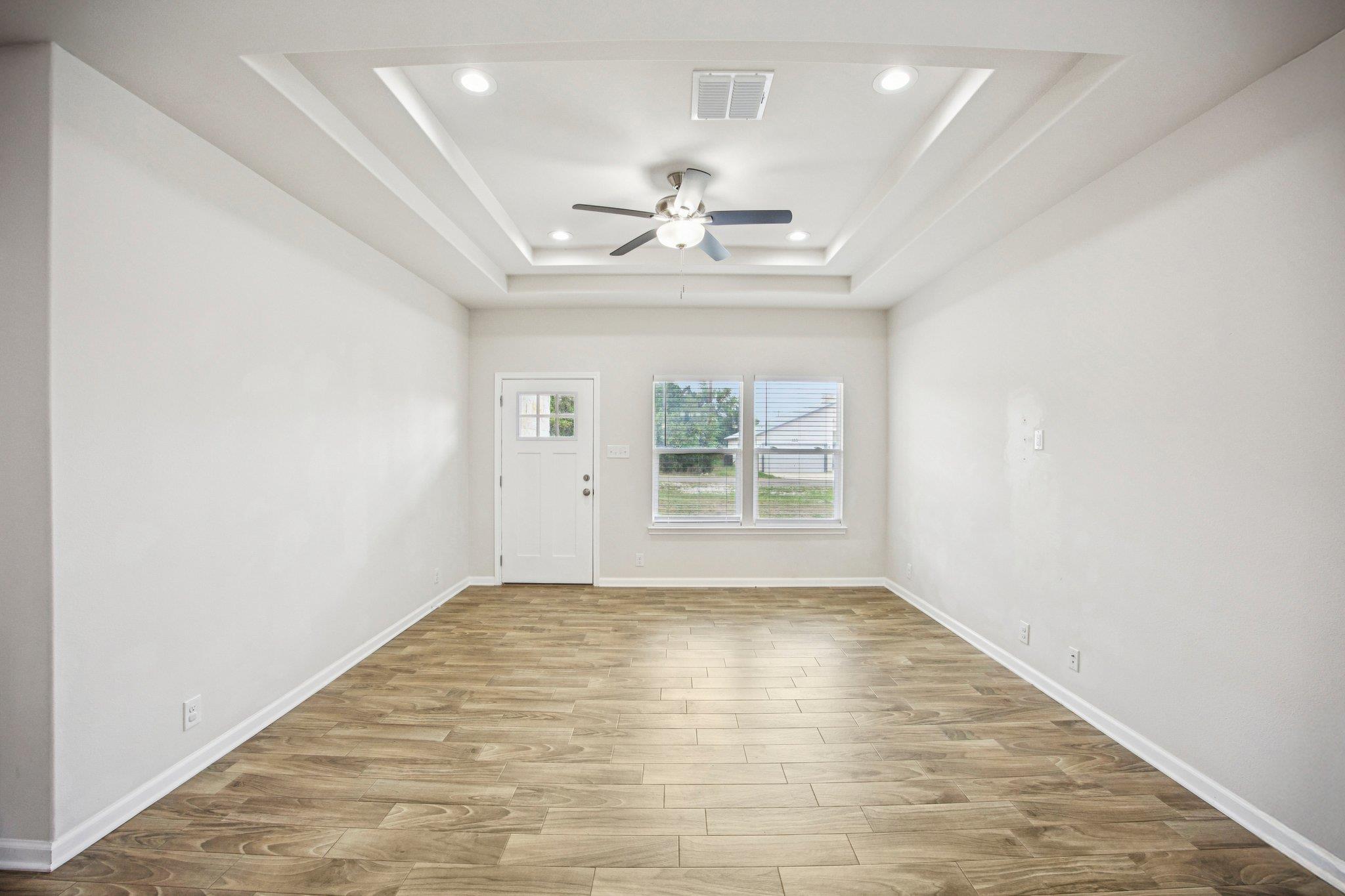 Image 5 of 21 For 156 Remington Rd