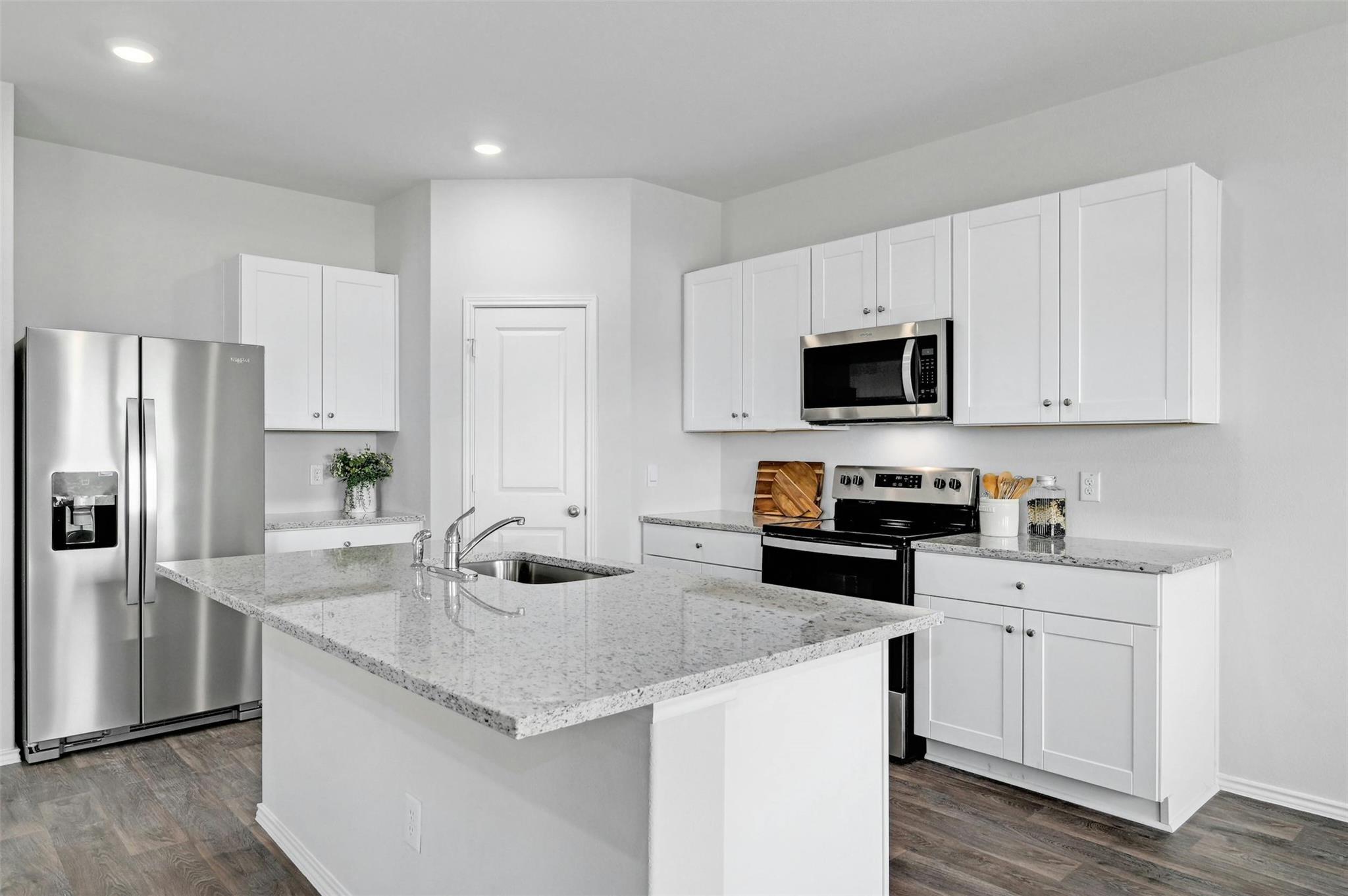 Image 10 of 33 For 4816 Cork Crossing