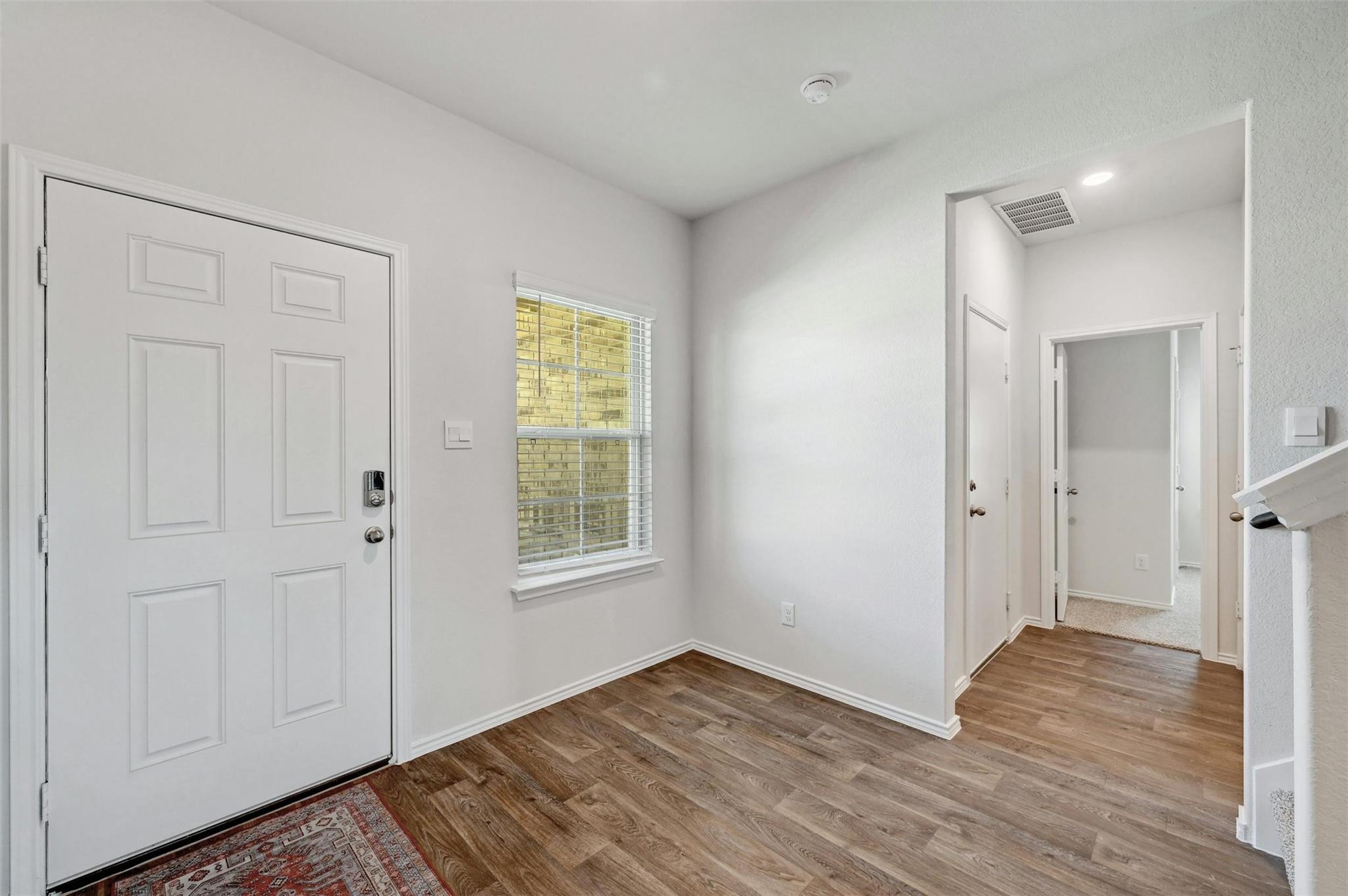 Image 15 of 33 For 4816 Cork Crossing