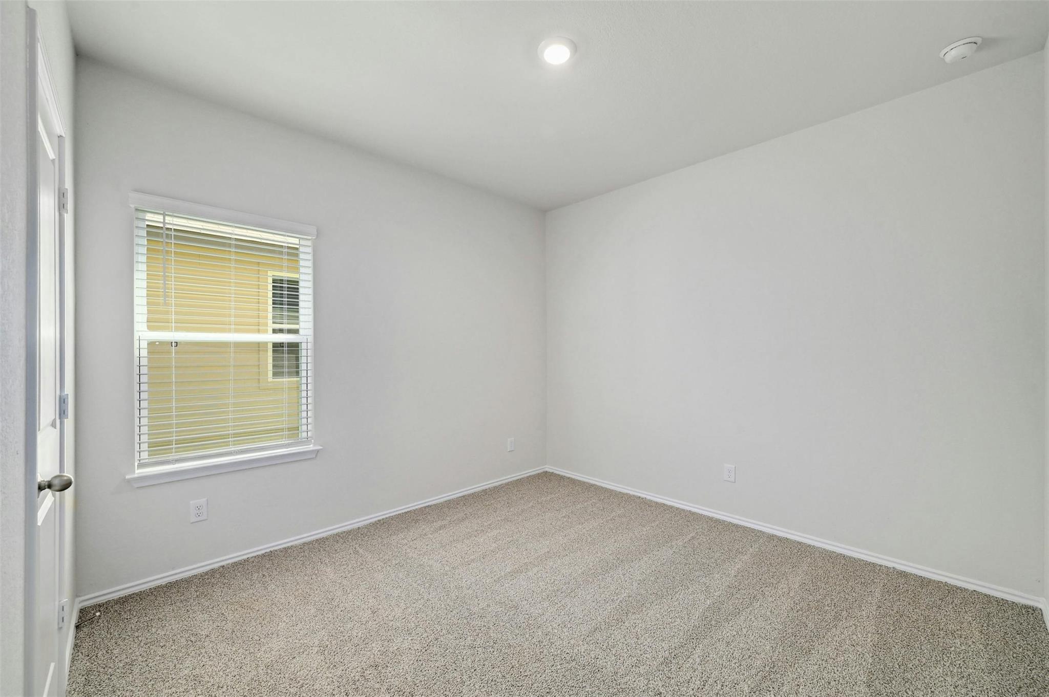 Image 16 of 33 For 4816 Cork Crossing