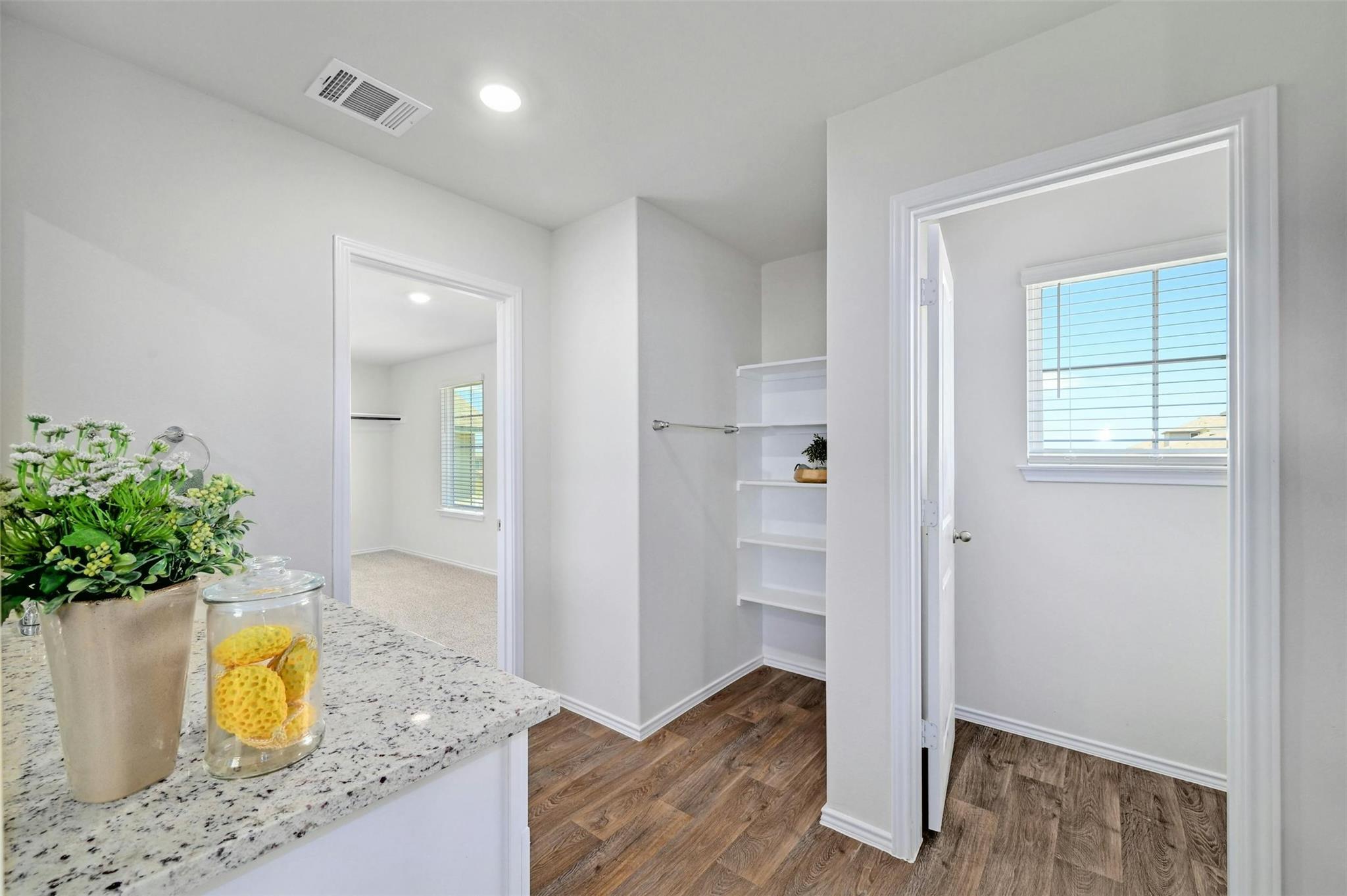 Image 21 of 33 For 4816 Cork Crossing