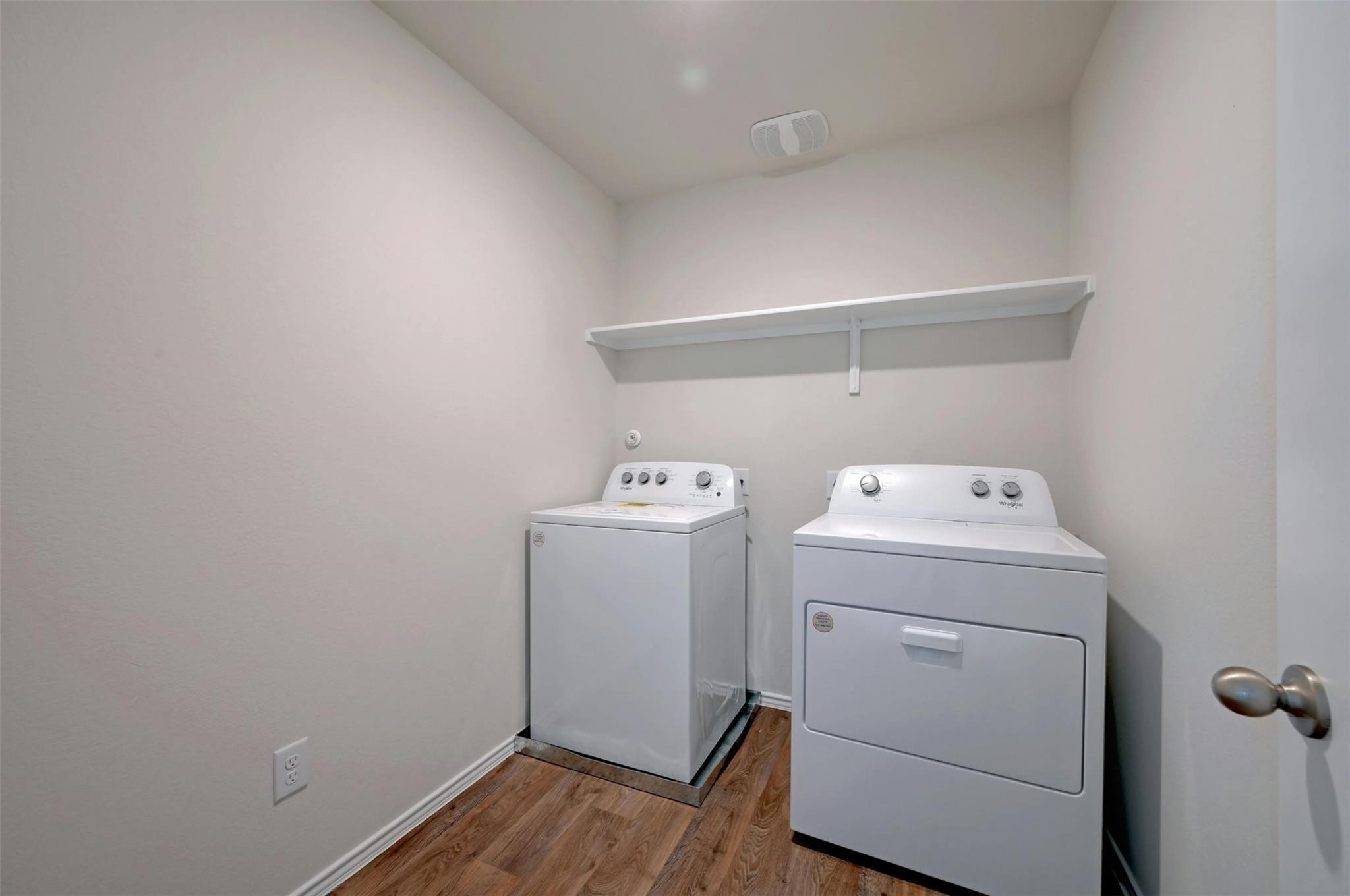 Image 27 of 33 For 4816 Cork Crossing