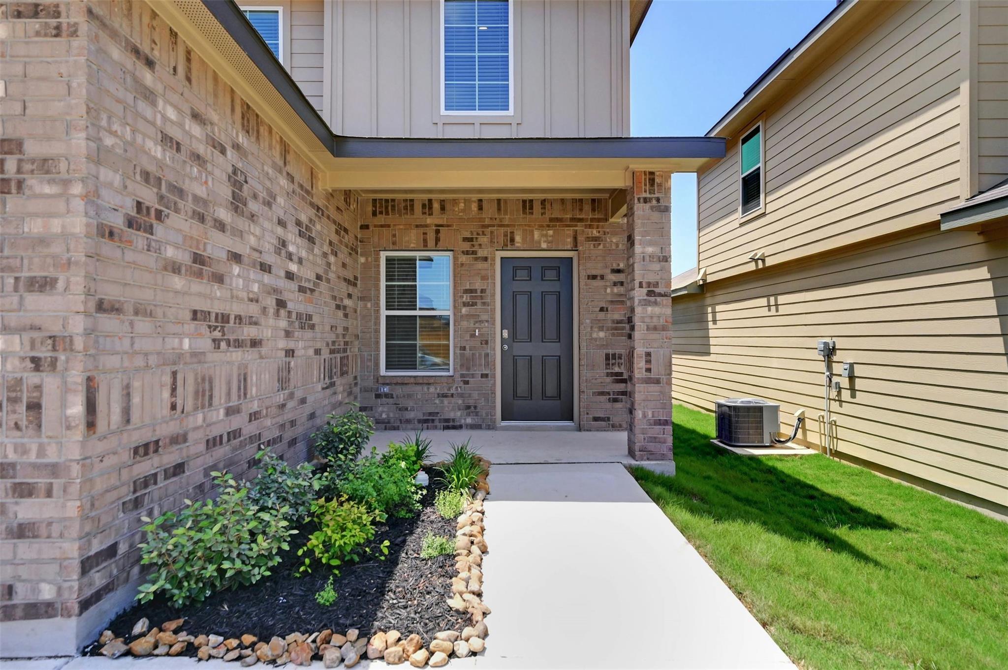 Image 3 of 33 For 4816 Cork Crossing