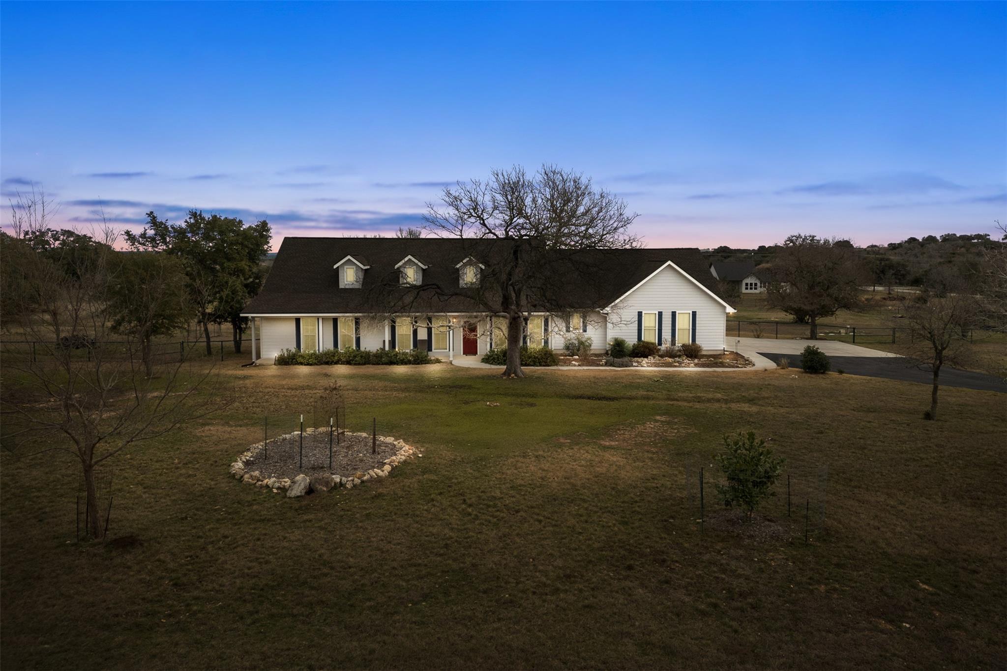 Details for 106 Abierto Cv, Blanco, TX 78606
