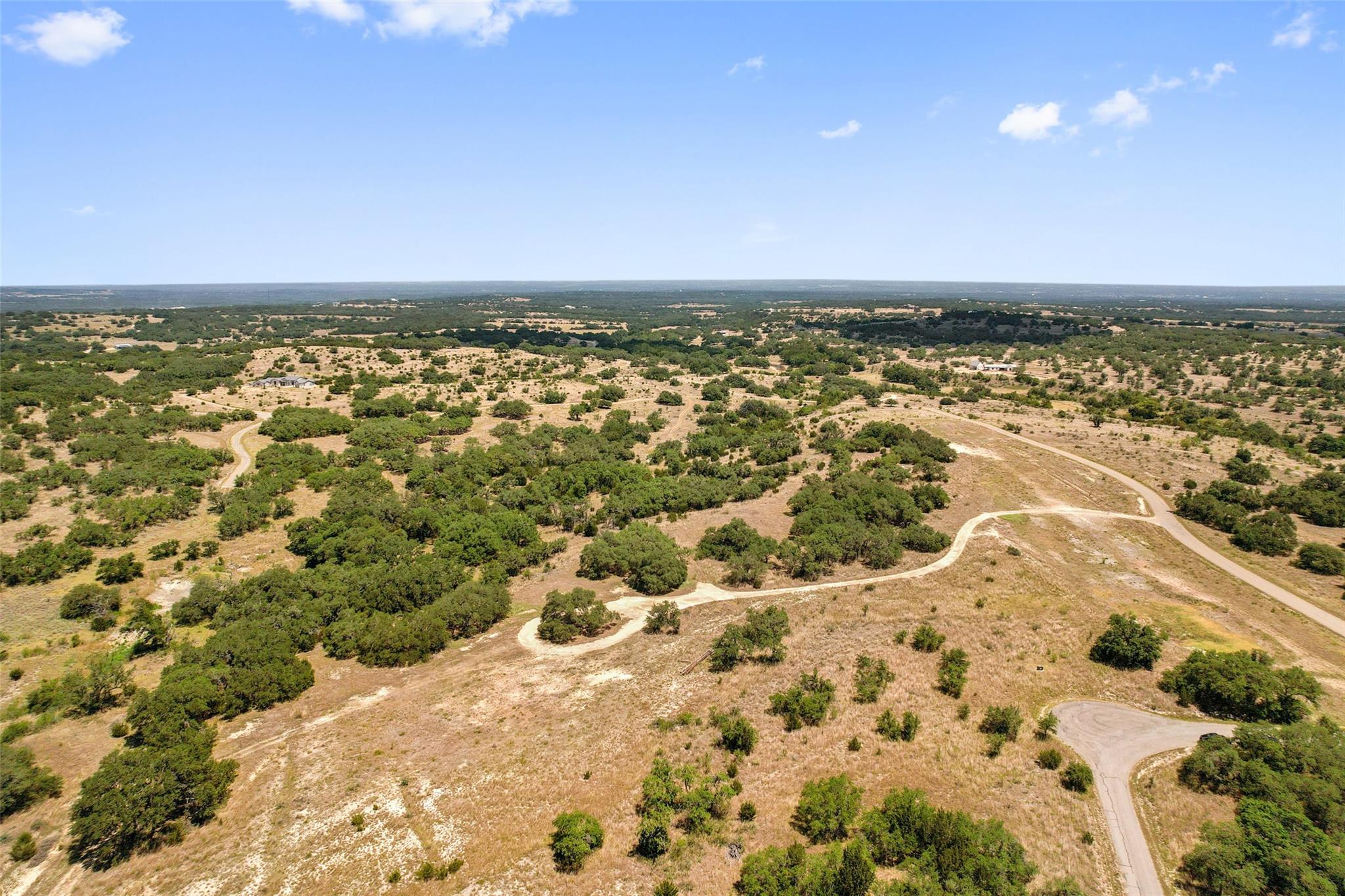 Image 17 of 38 For 140 Lantana Dr