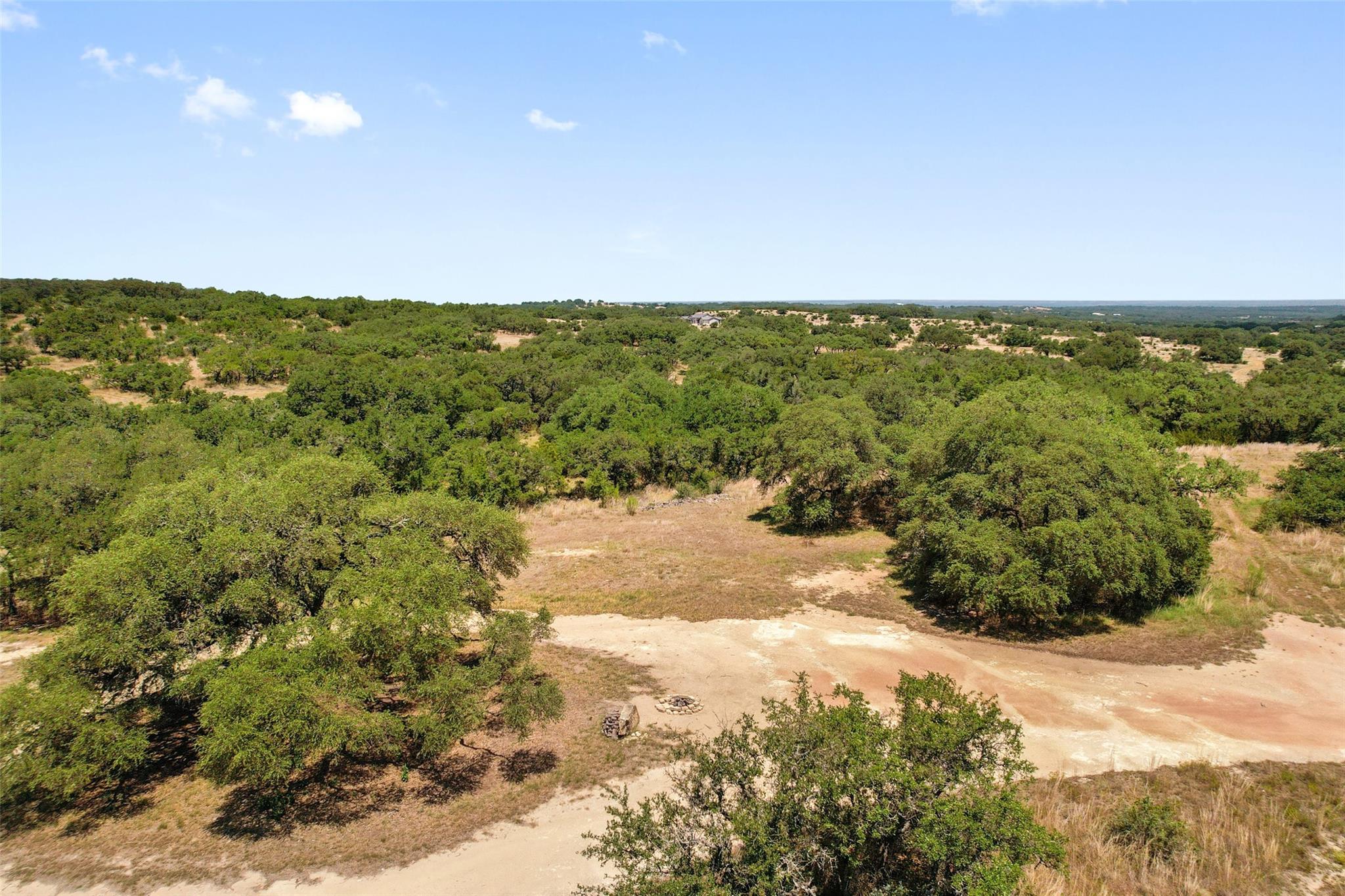 Image 24 of 38 For 140 Lantana Dr