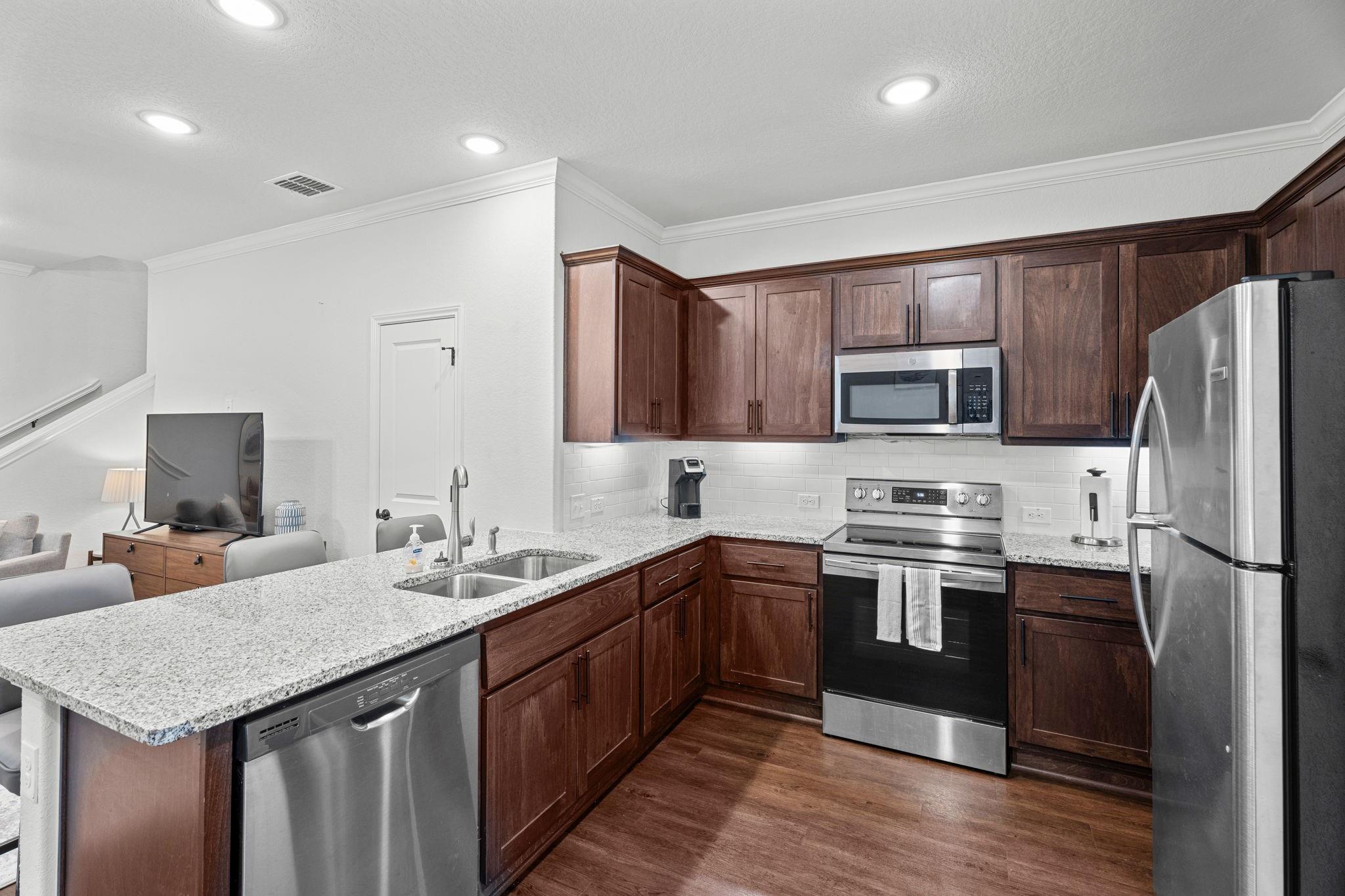 Image 10 of 35 For 10319 Lynwood Br 101