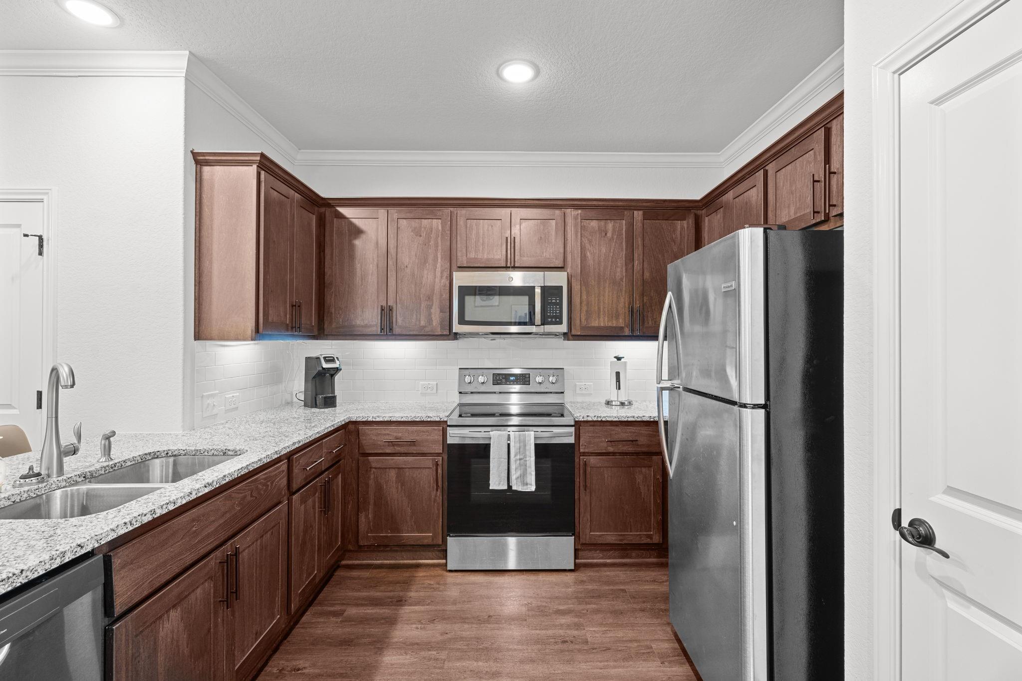 Image 12 of 35 For 10319 Lynwood Br 101