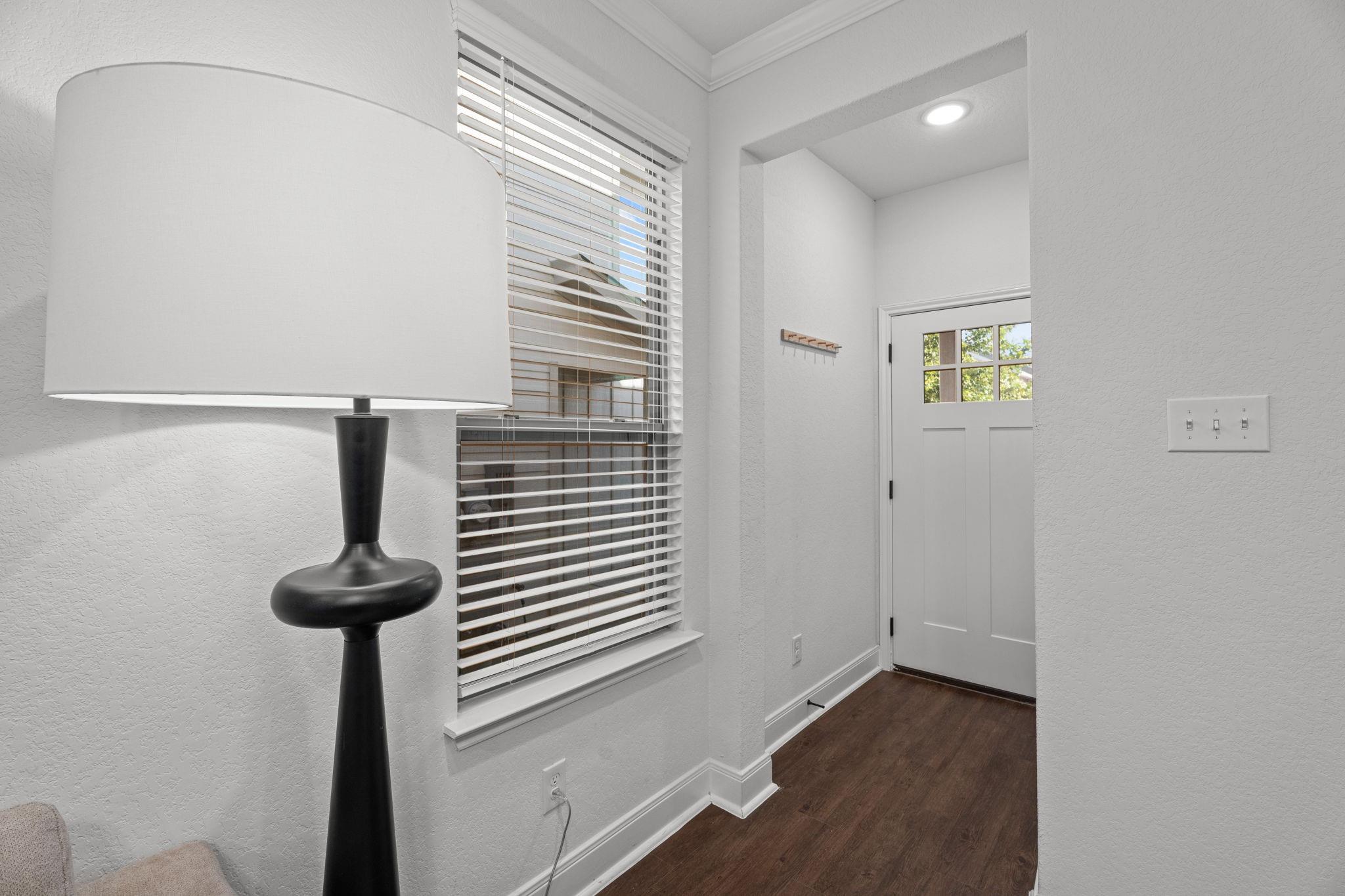 Image 16 of 35 For 10319 Lynwood Br 101