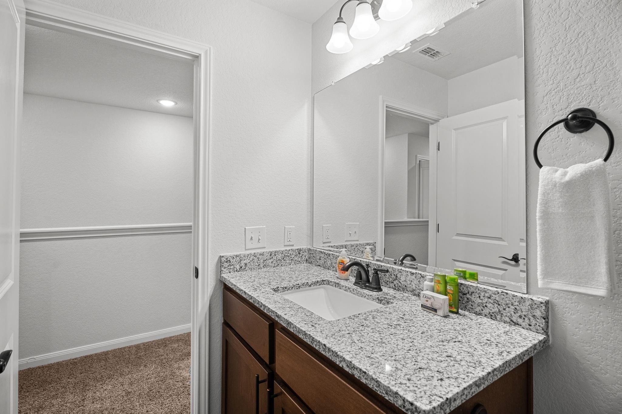 Image 23 of 35 For 10319 Lynwood Br 101