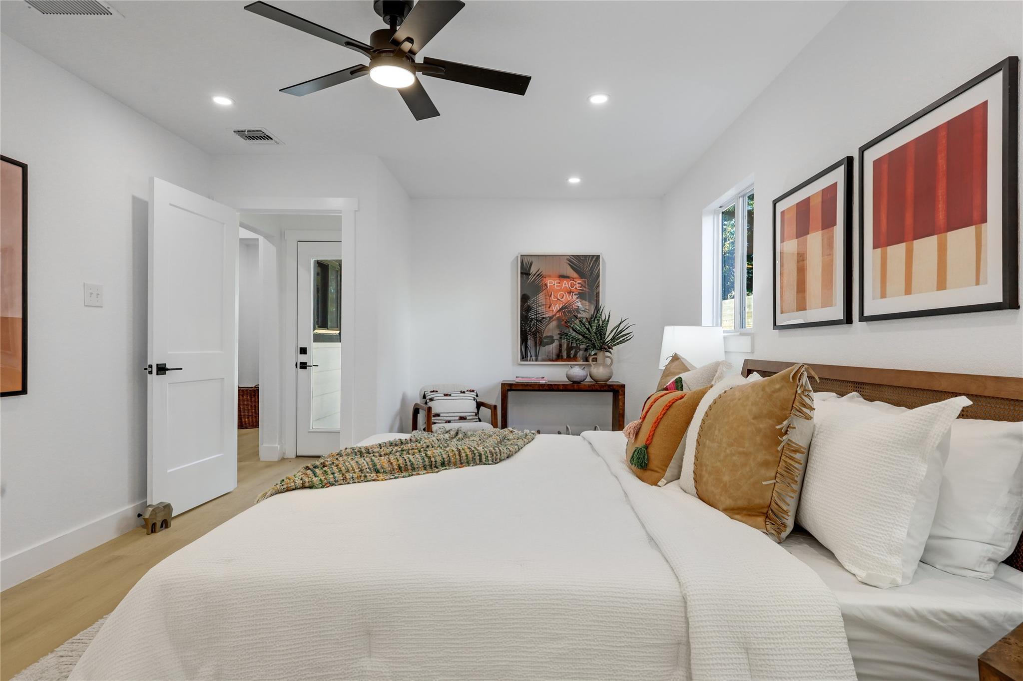 Image 22 of 40 For 813 Cardiff Dr