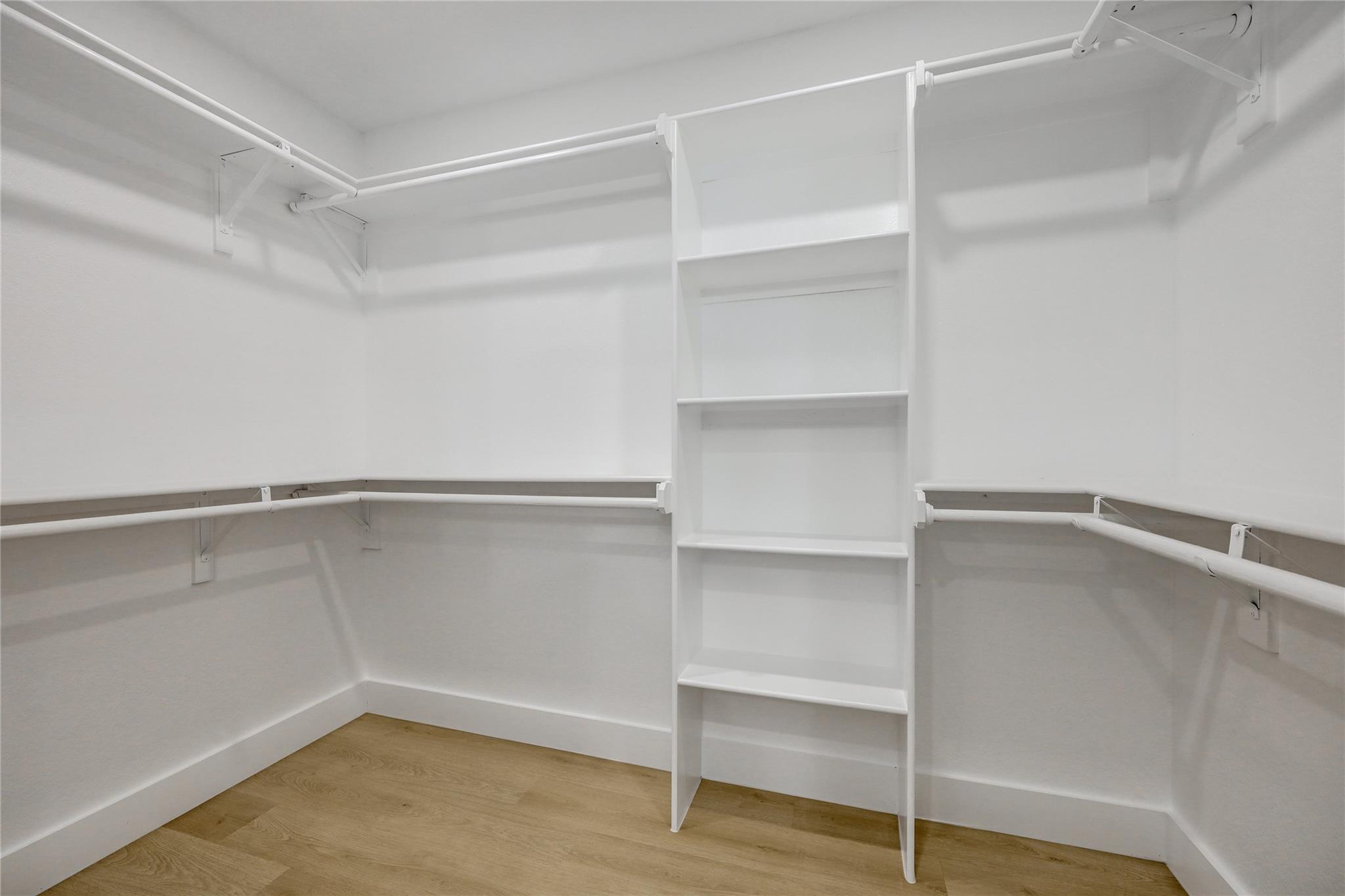 Image 24 of 40 For 813 Cardiff Dr