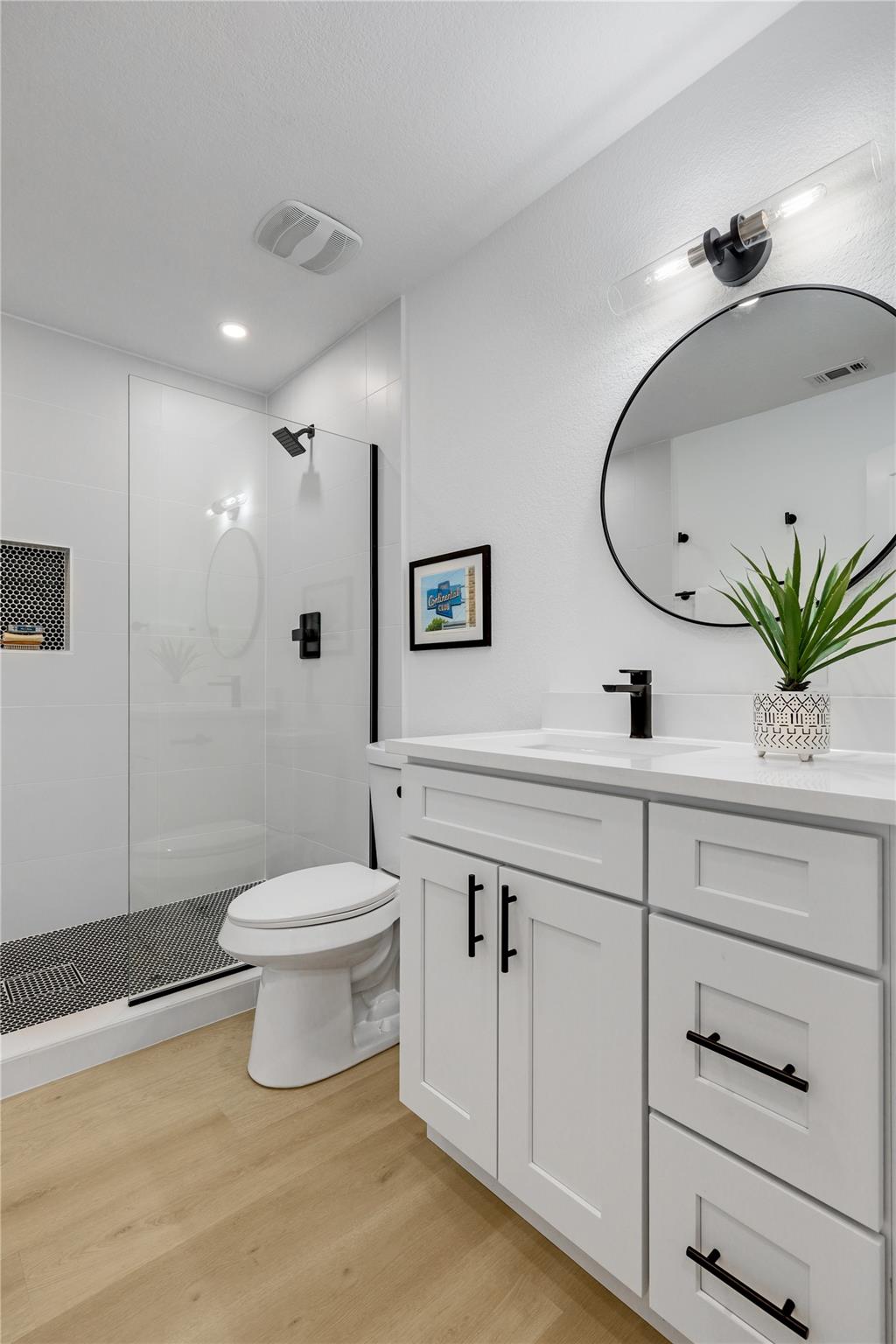 Image 31 of 40 For 813 Cardiff Dr