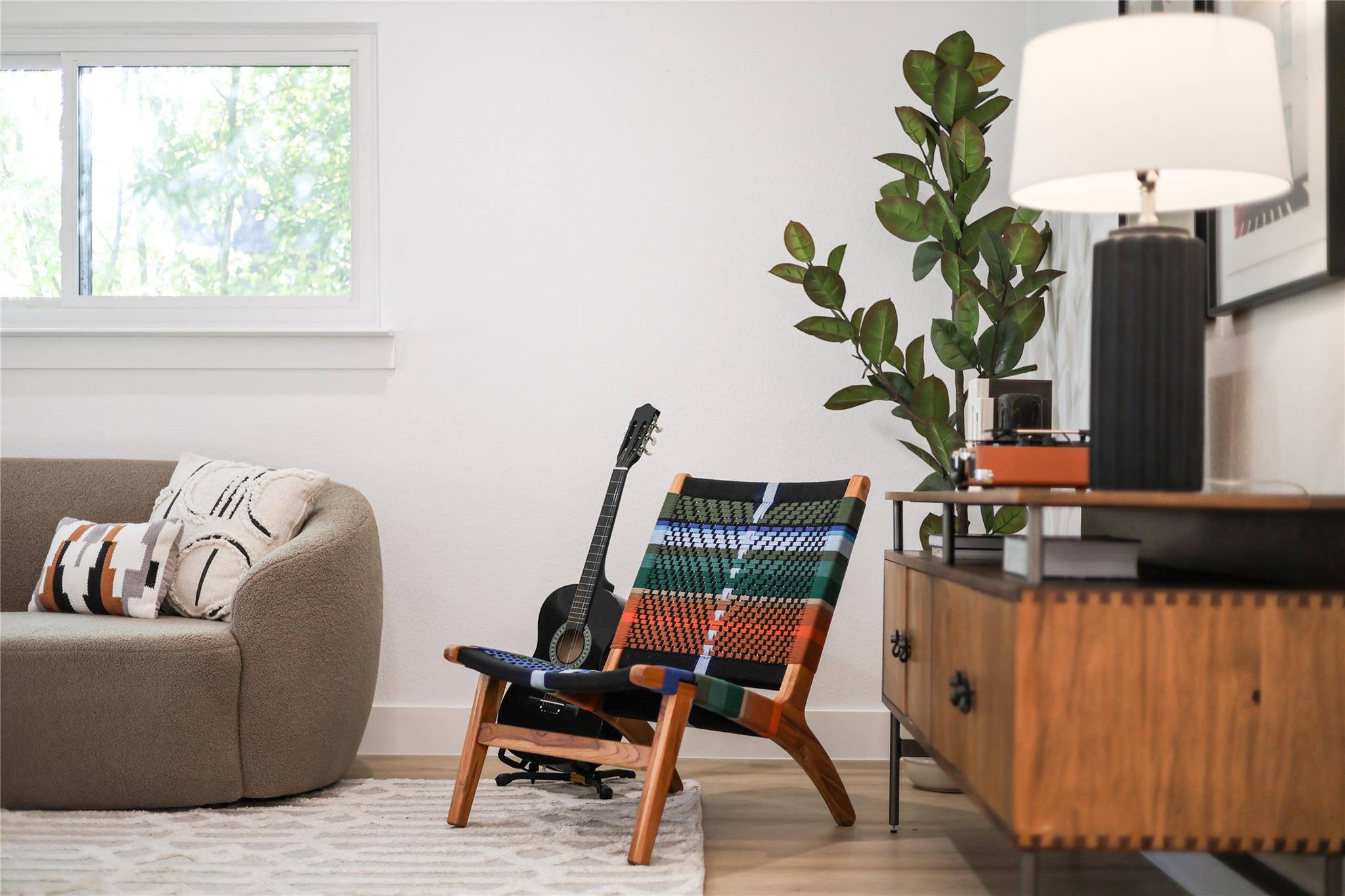 Image 6 of 40 For 813 Cardiff Dr