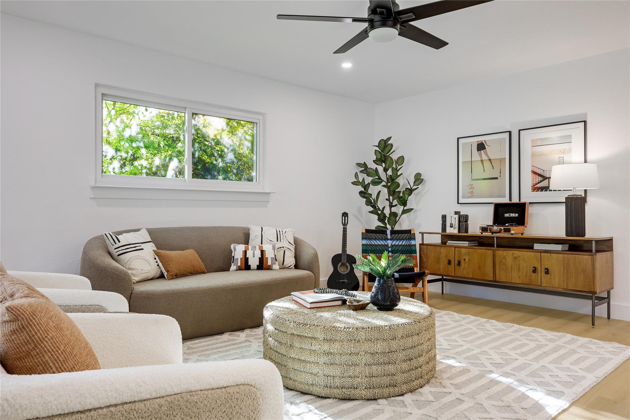 Image 7 of 40 For 813 Cardiff Dr