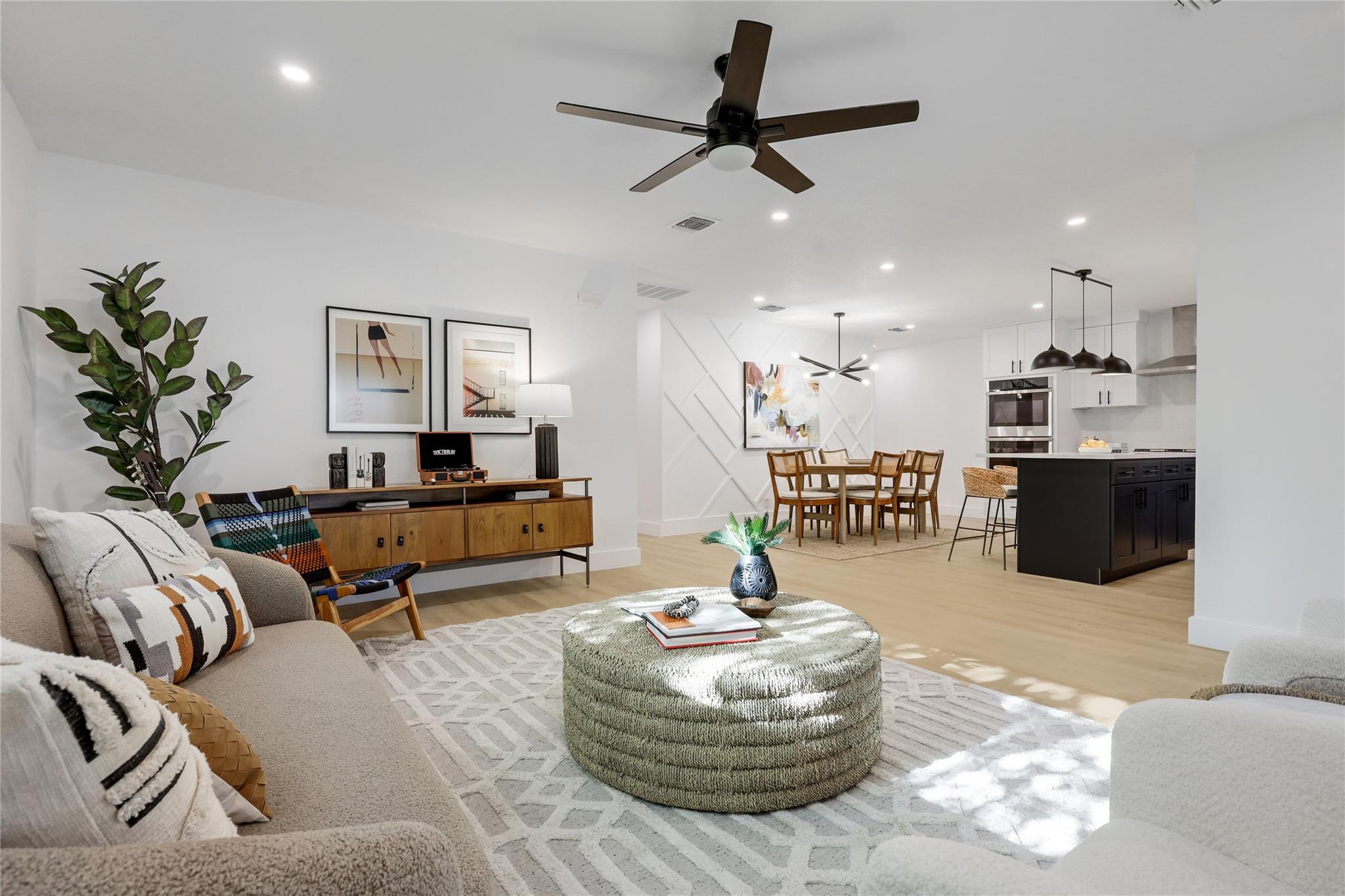 Image 8 of 40 For 813 Cardiff Dr