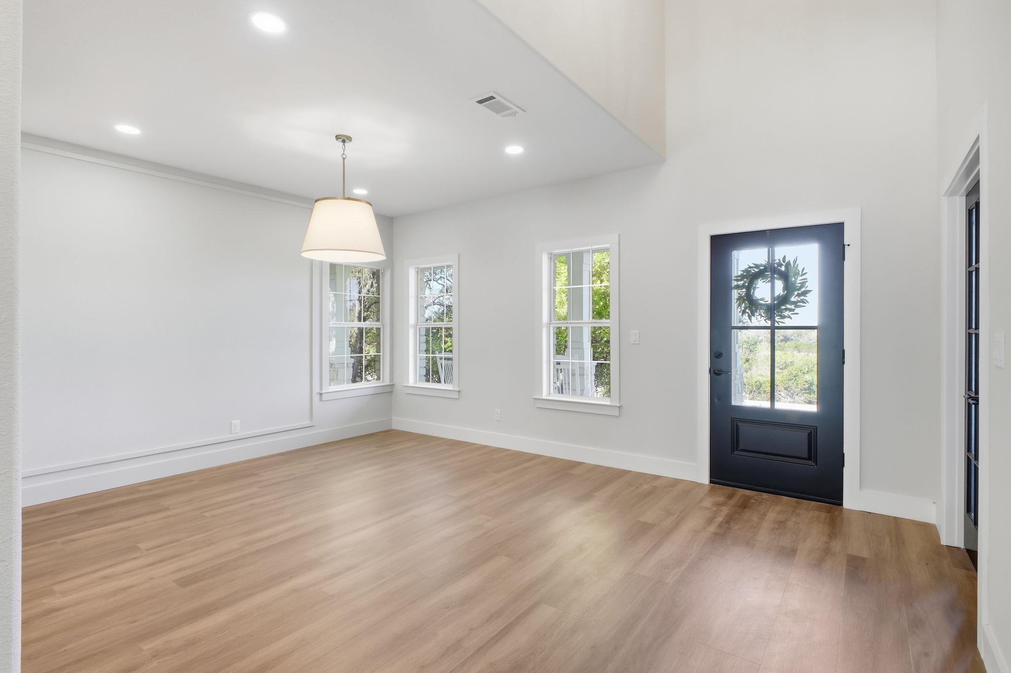 Image 17 of 40 For 3011 River Way