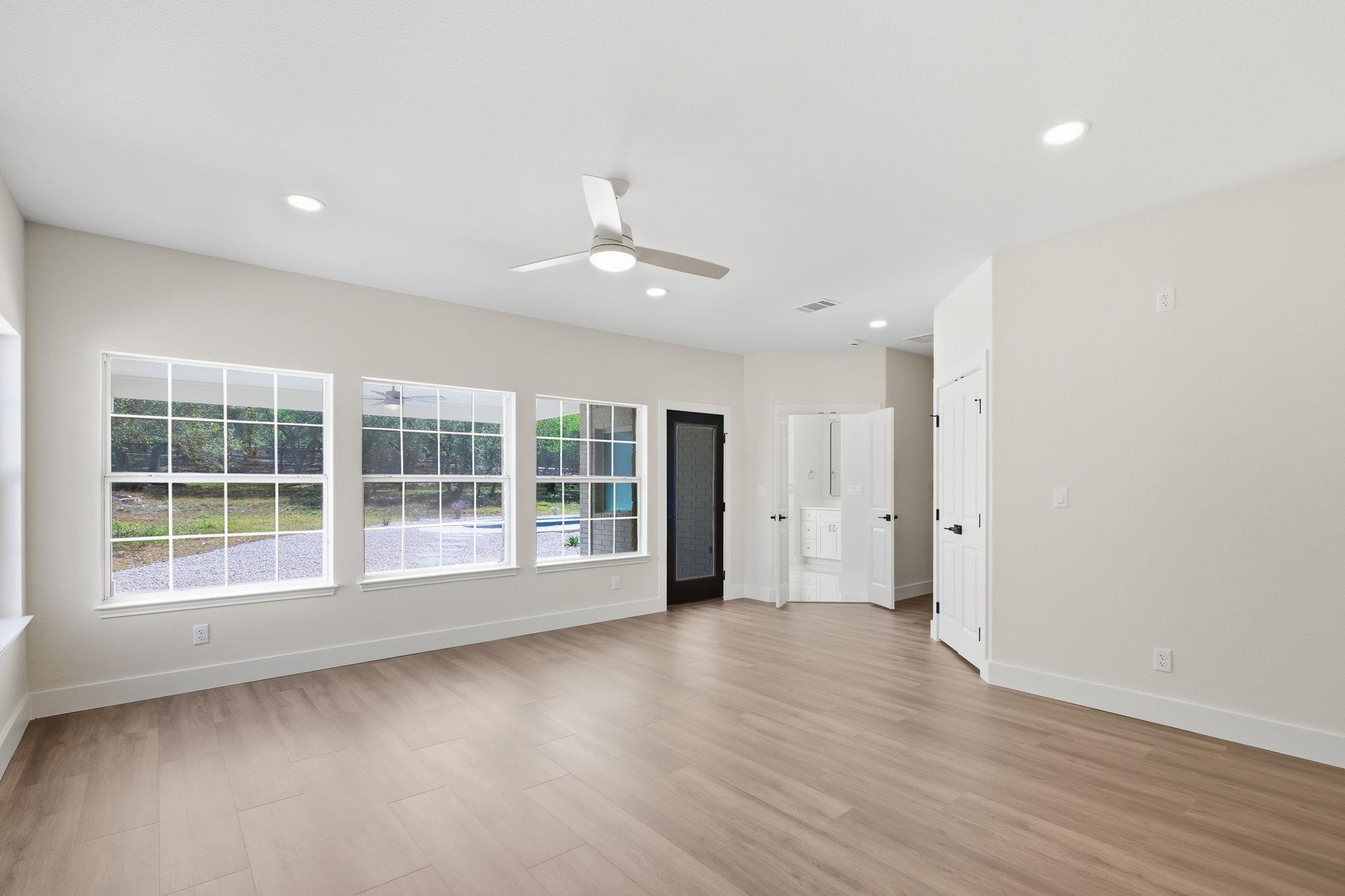 Image 19 of 40 For 3011 River Way