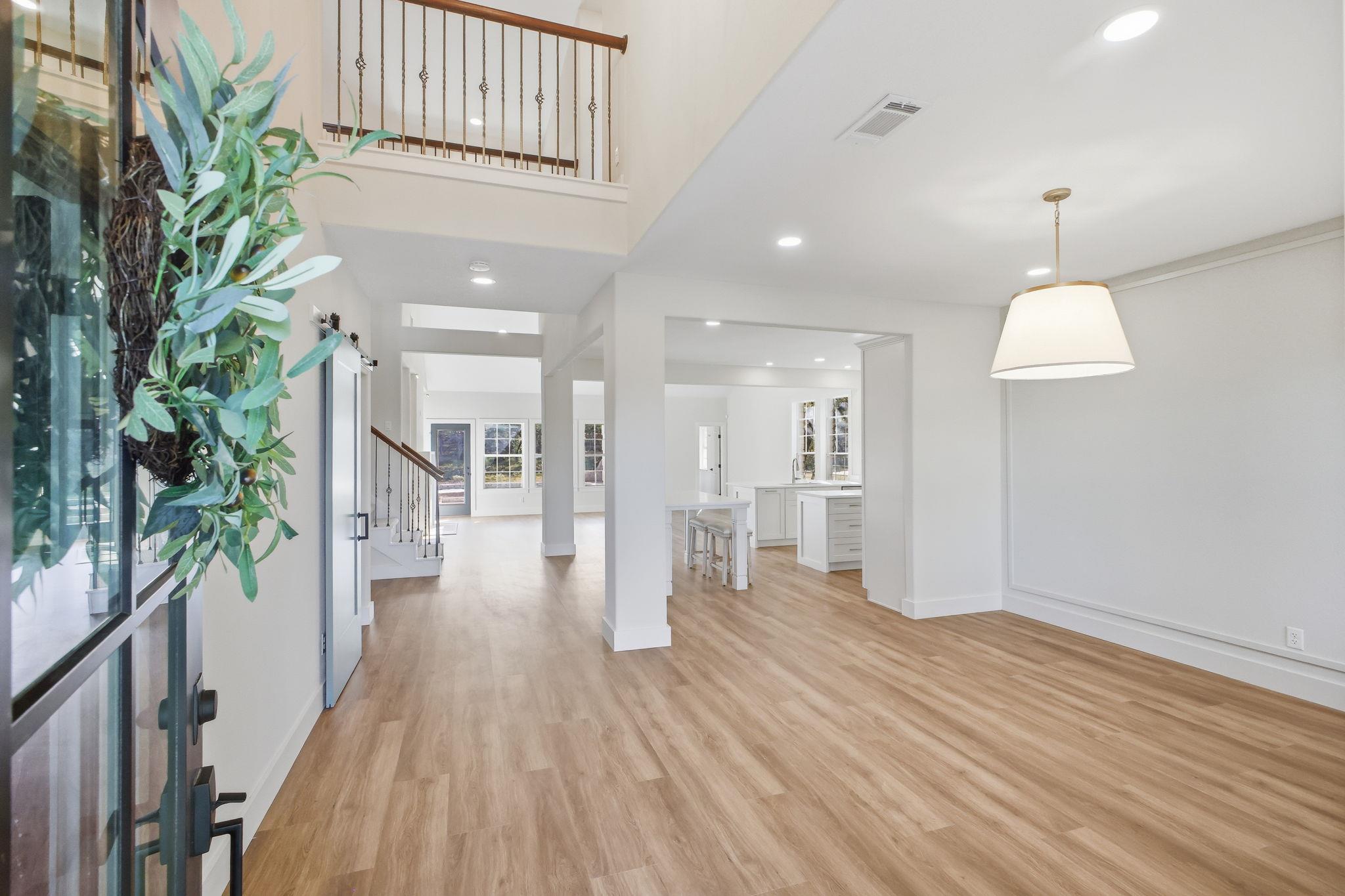 Image 4 of 40 For 3011 River Way