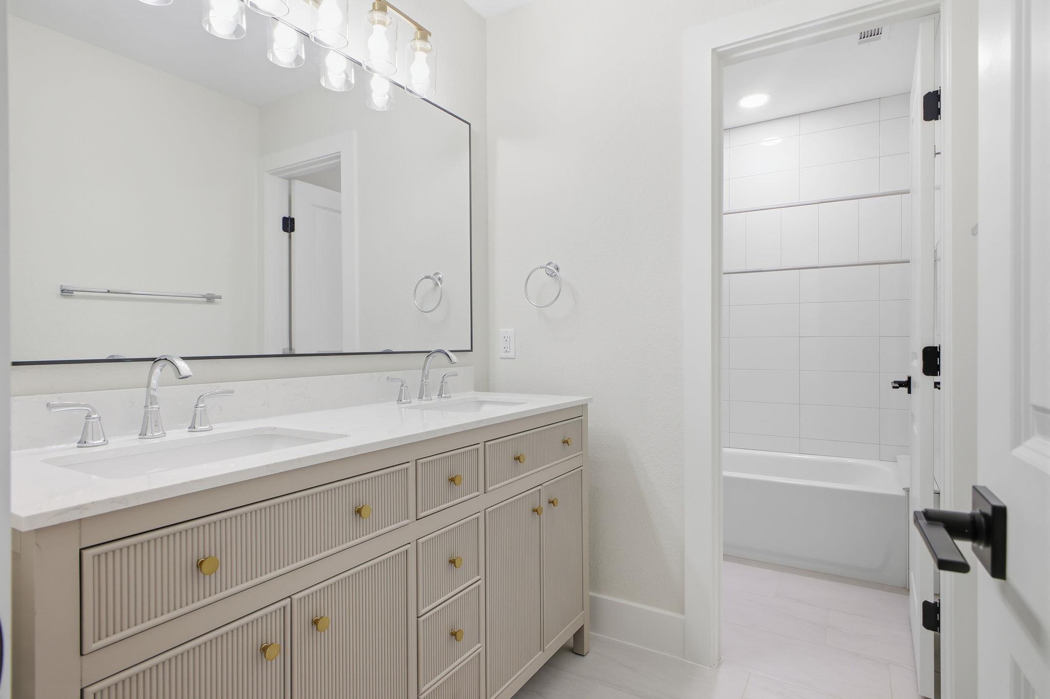 Image 40 of 40 For 3011 River Way