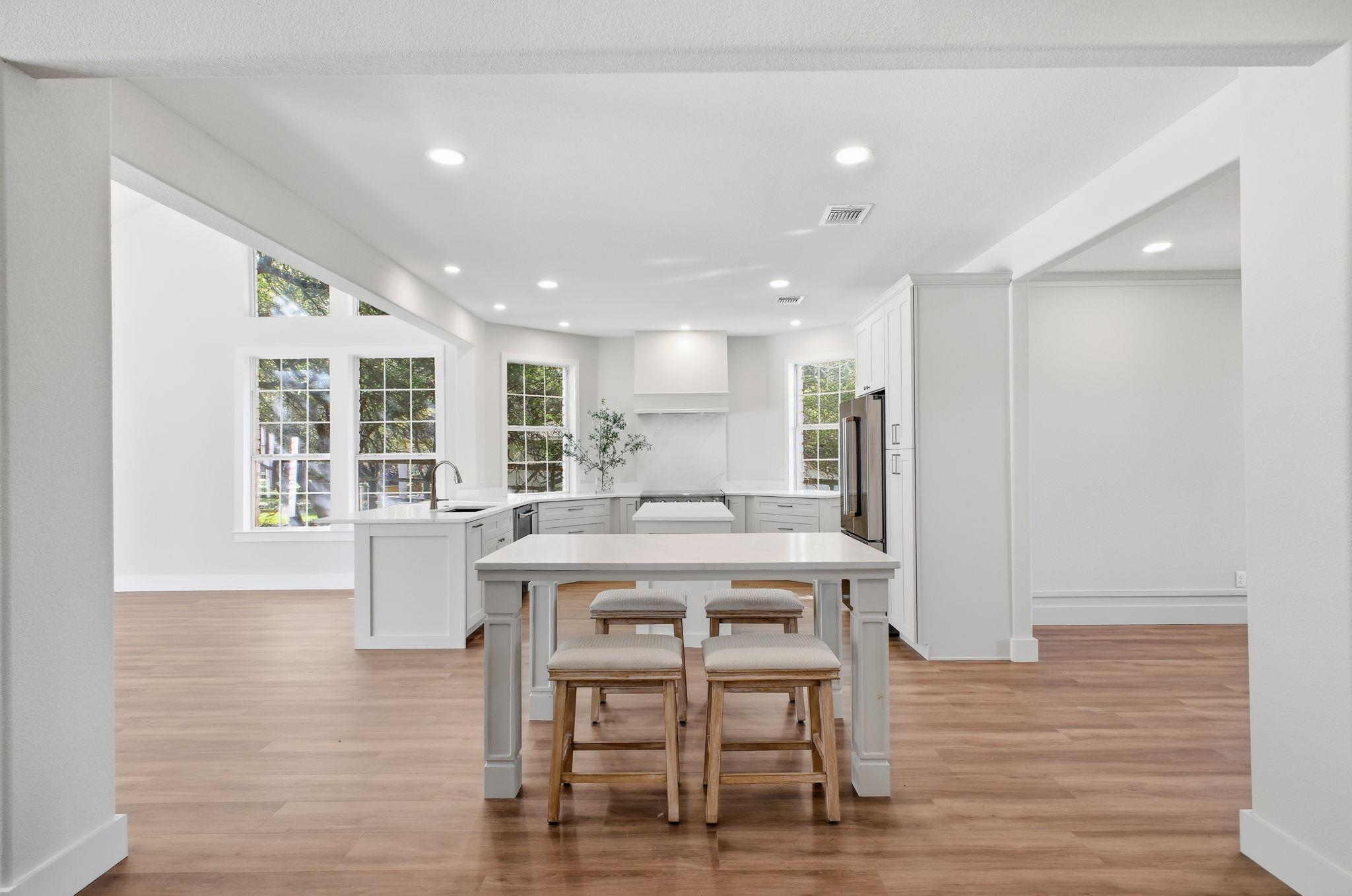 Image 7 of 40 For 3011 River Way