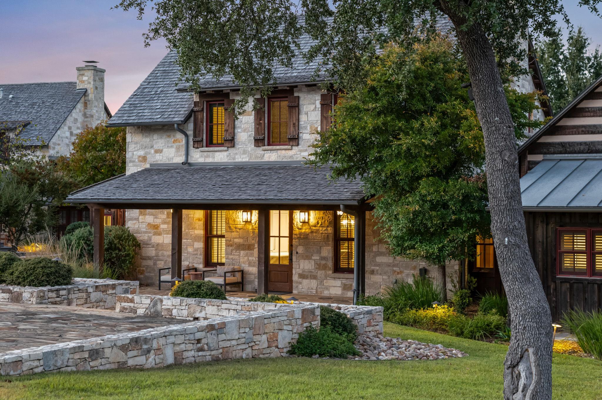 Details for 65 Riviera Cv, Fredericksburg, TX 78624