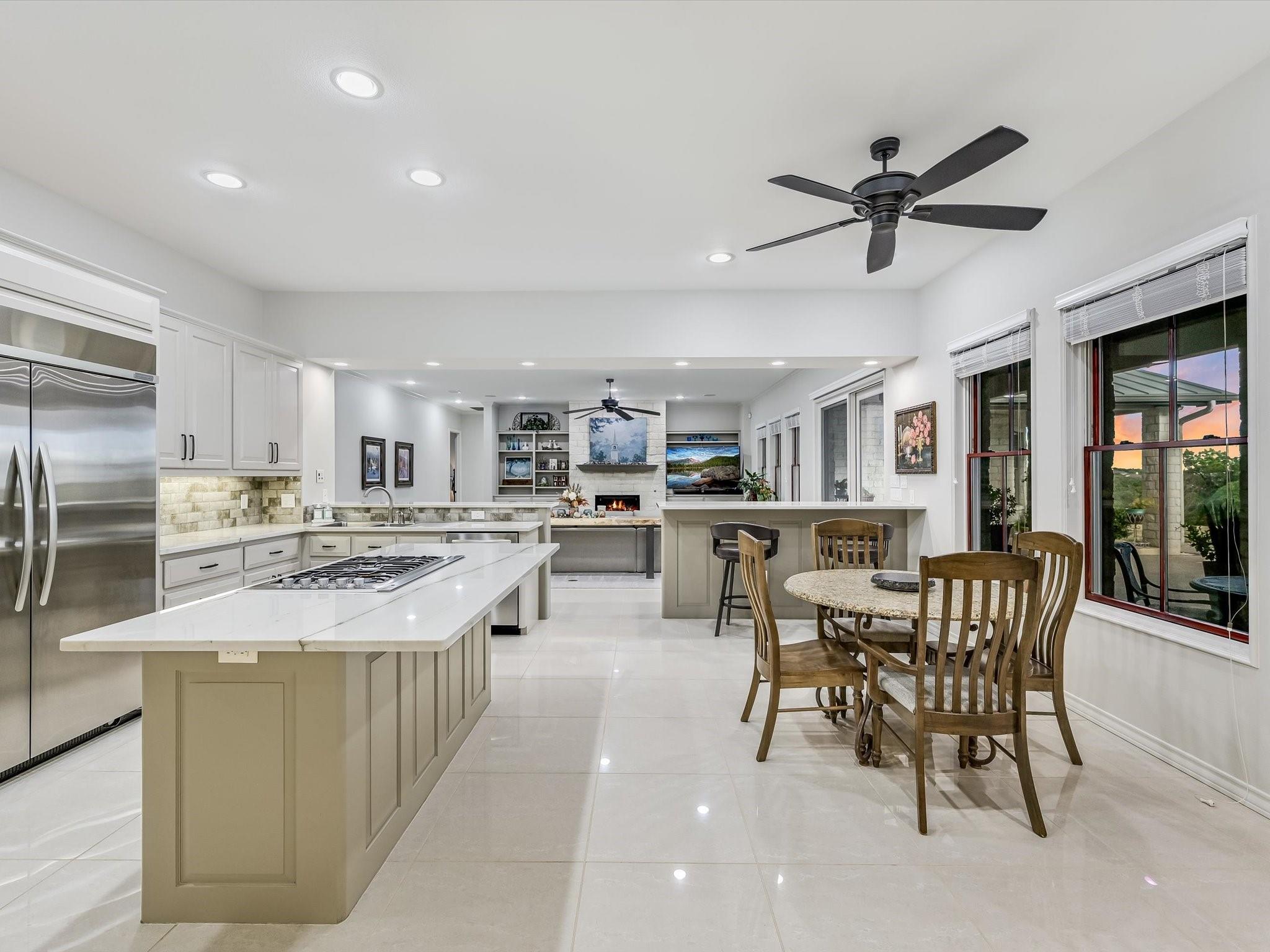 Image 12 of 39 For 139 Regent Pass