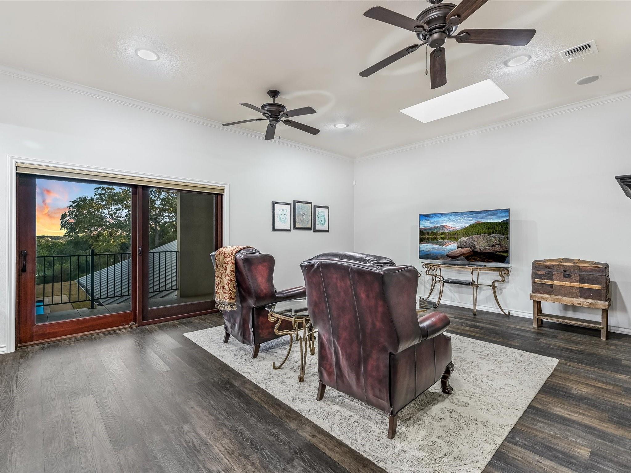 Image 14 of 39 For 139 Regent Pass