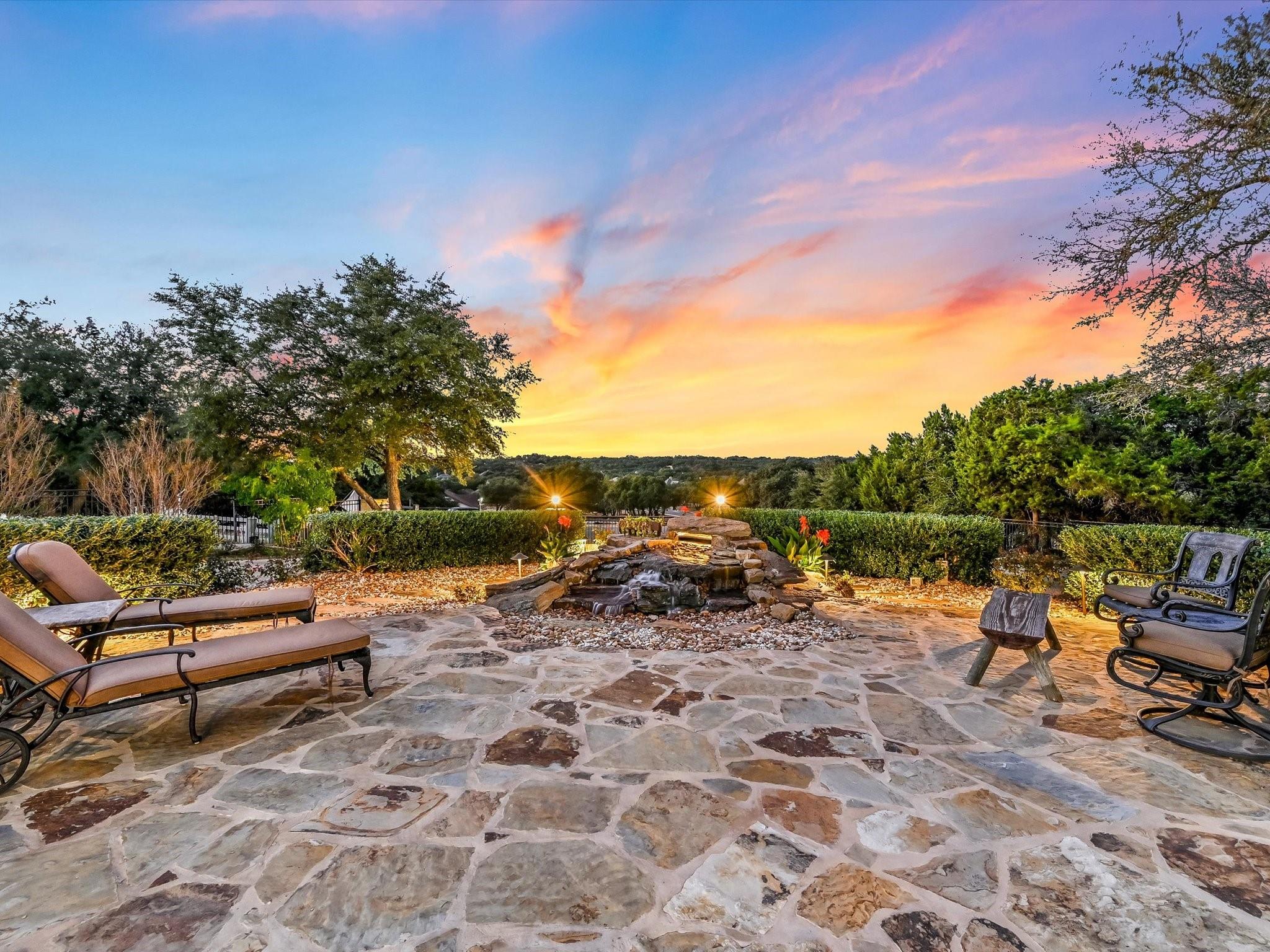 Image 3 of 39 For 139 Regent Pass