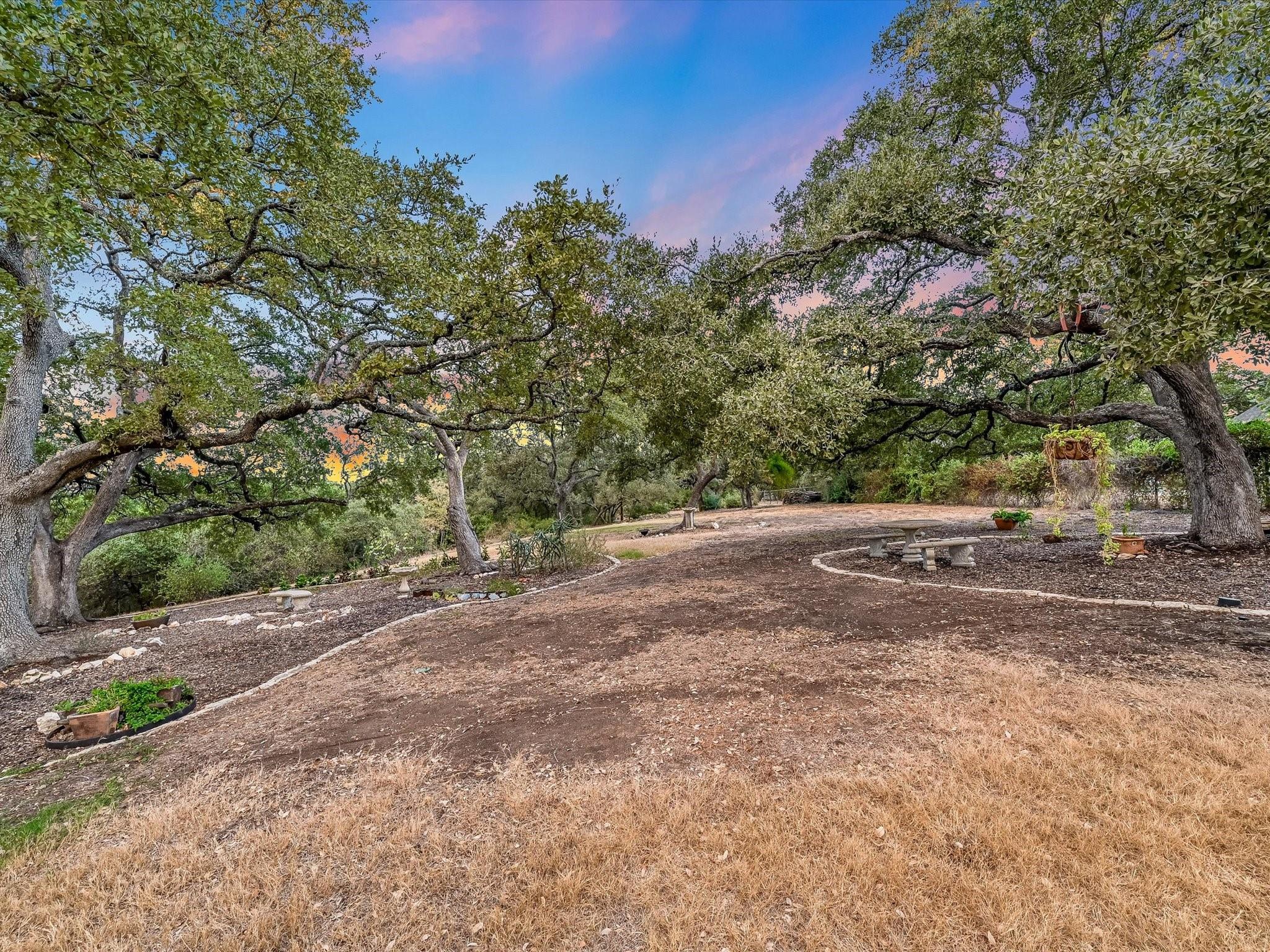 Image 33 of 39 For 139 Regent Pass