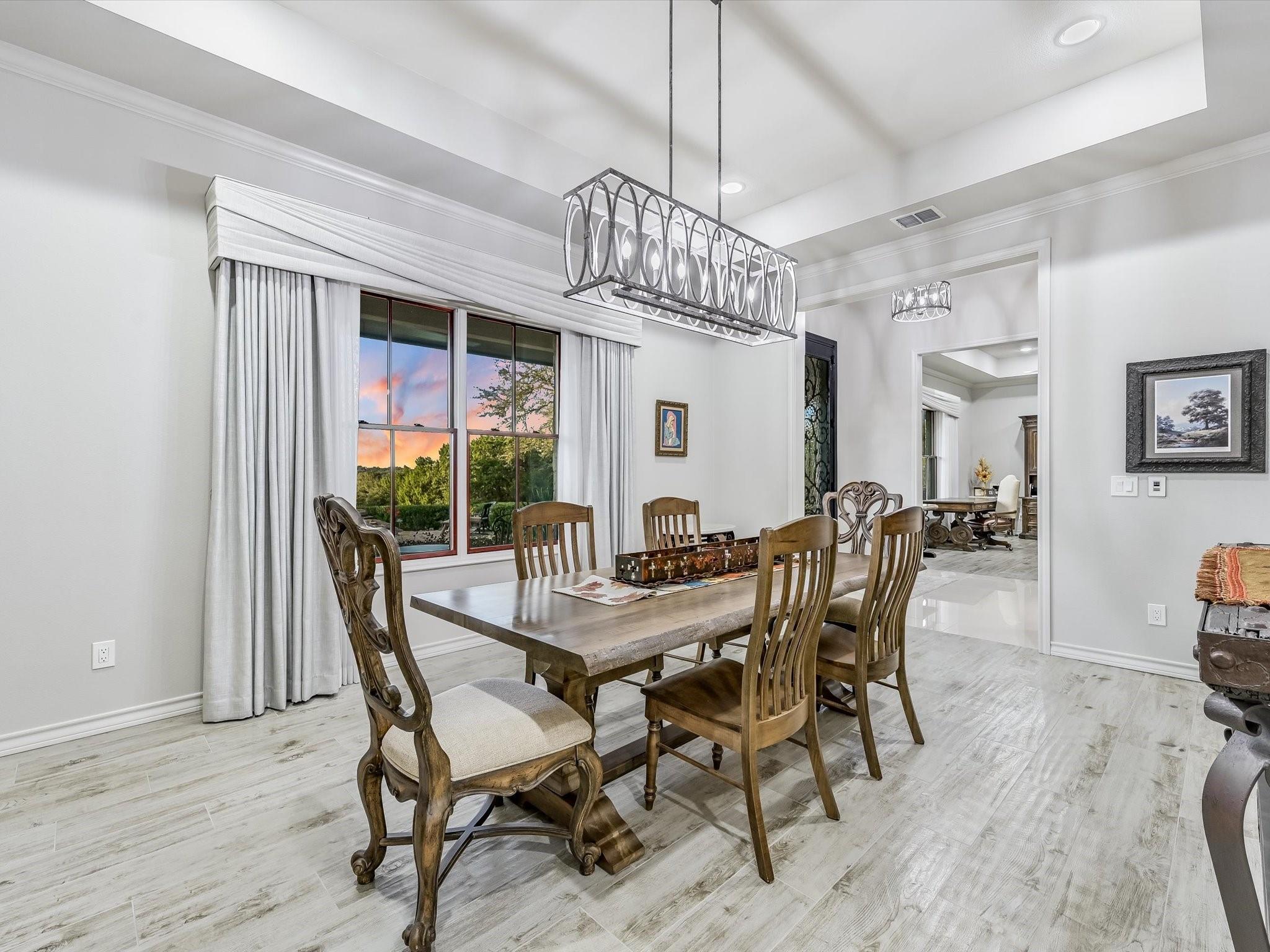 Image 6 of 39 For 139 Regent Pass