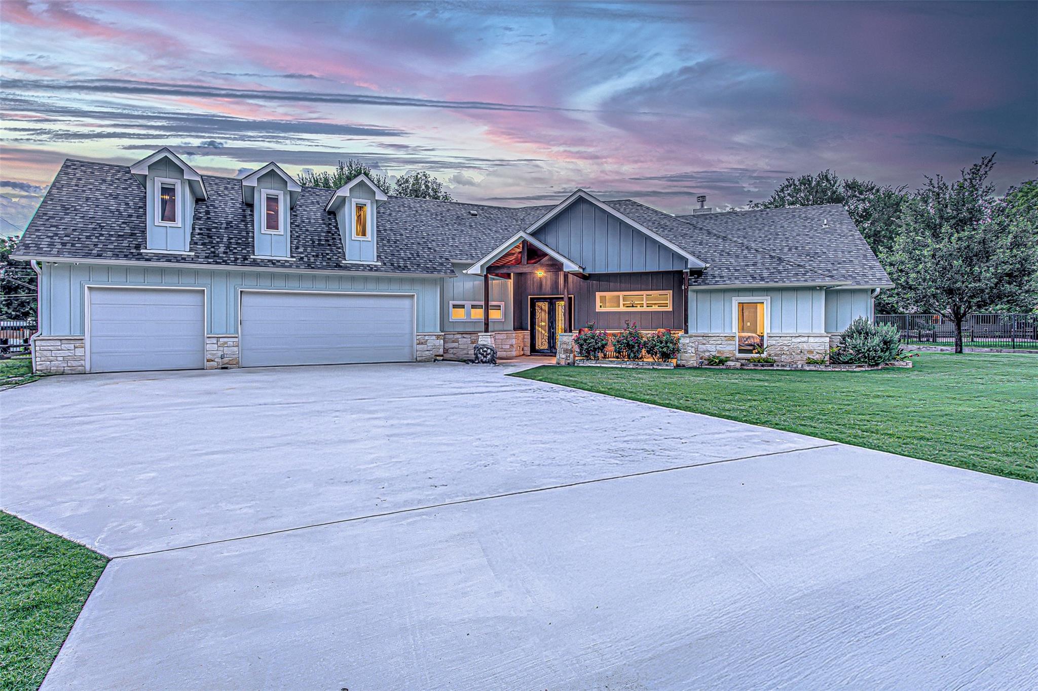 Details for 3896 Comanche Trl, Kingsland, TX 78639