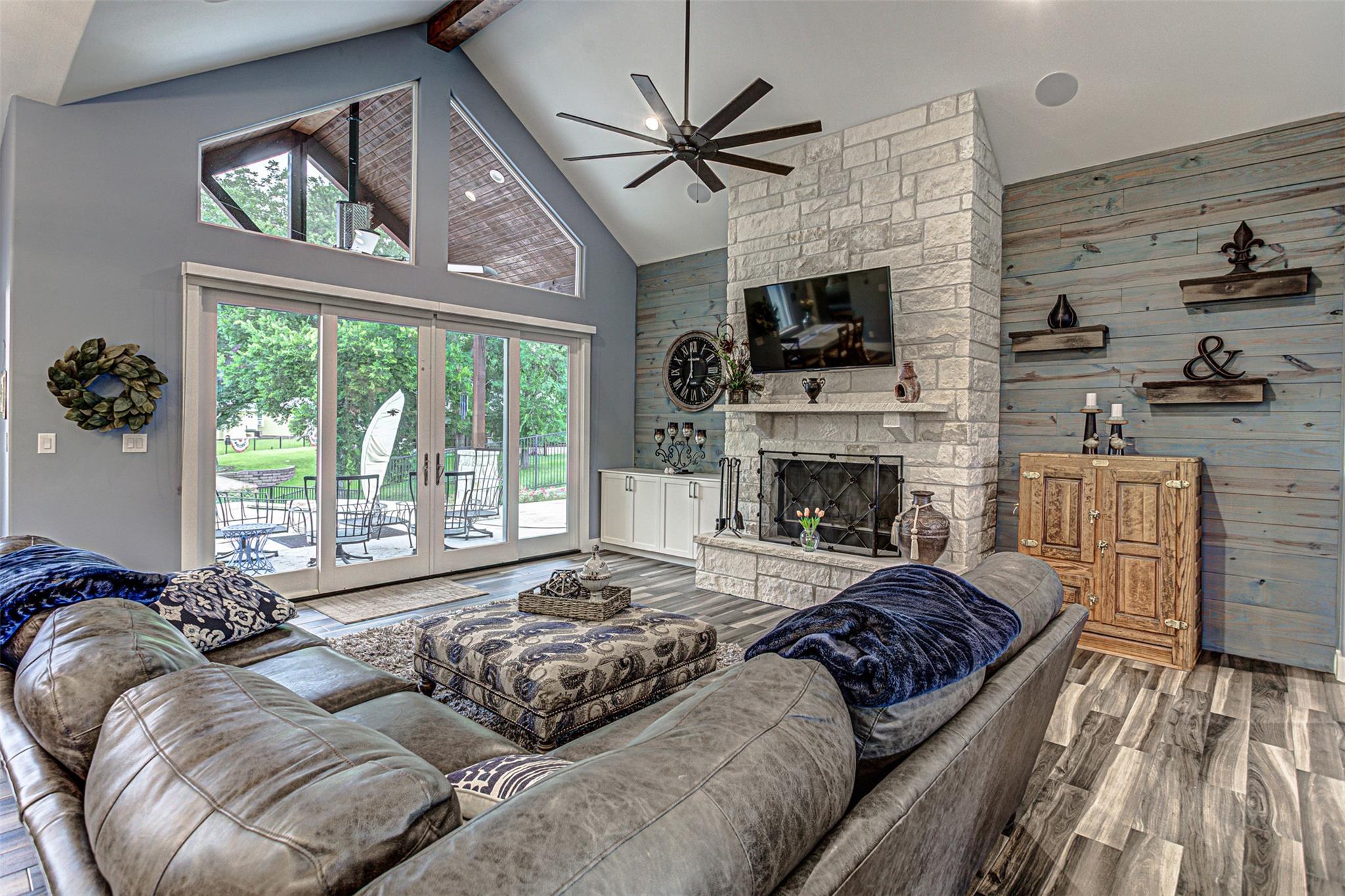 Image 10 of 36 For 3896 Comanche Trl