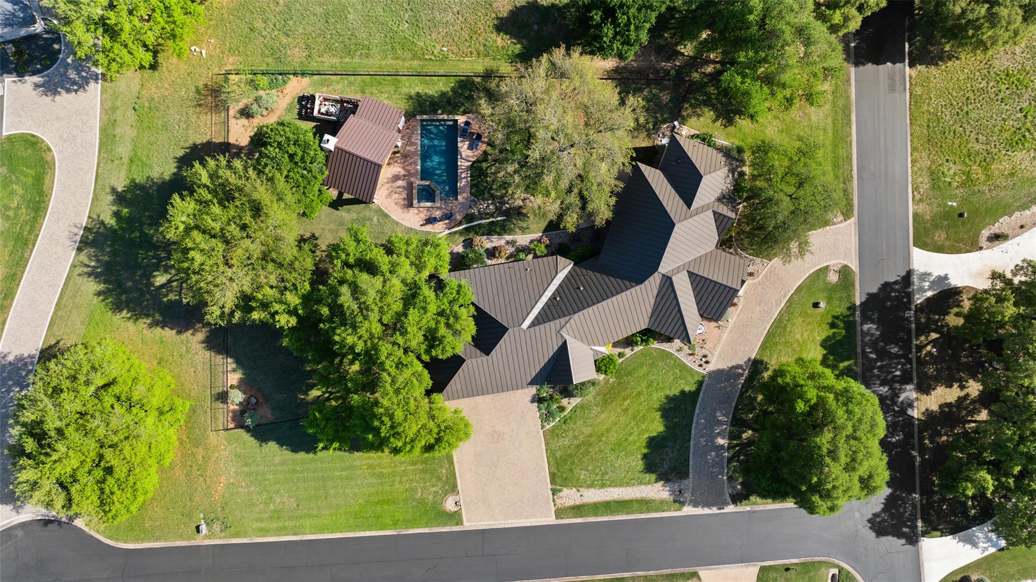 Image 32 of 40 For 27501 Waterfall Hill Pkwy