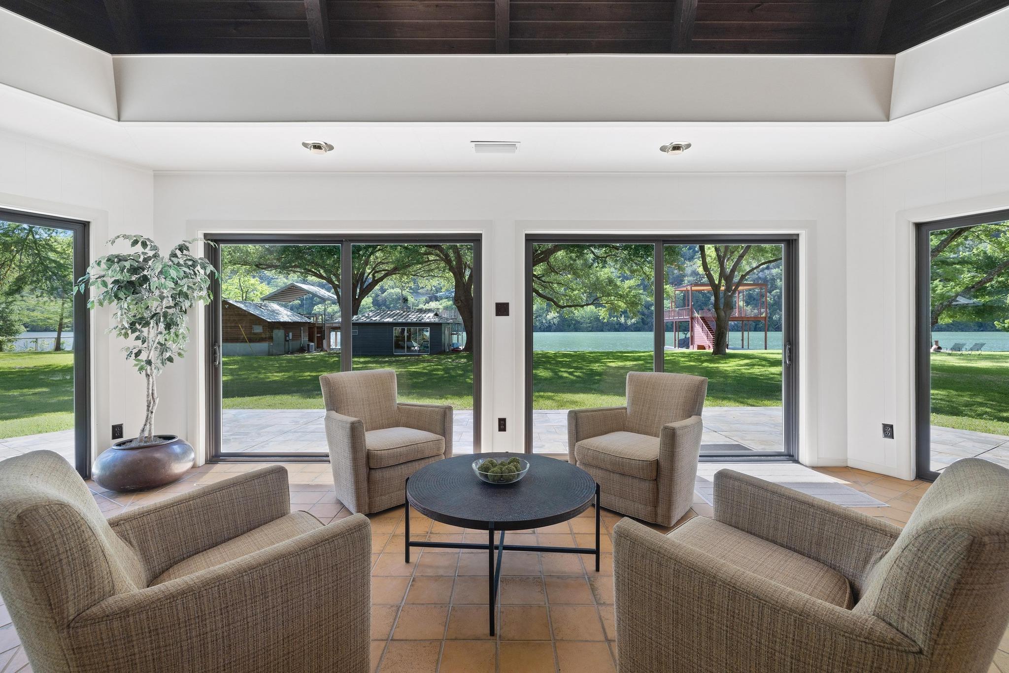 Details for 2401 Manana St, Austin, TX 78730