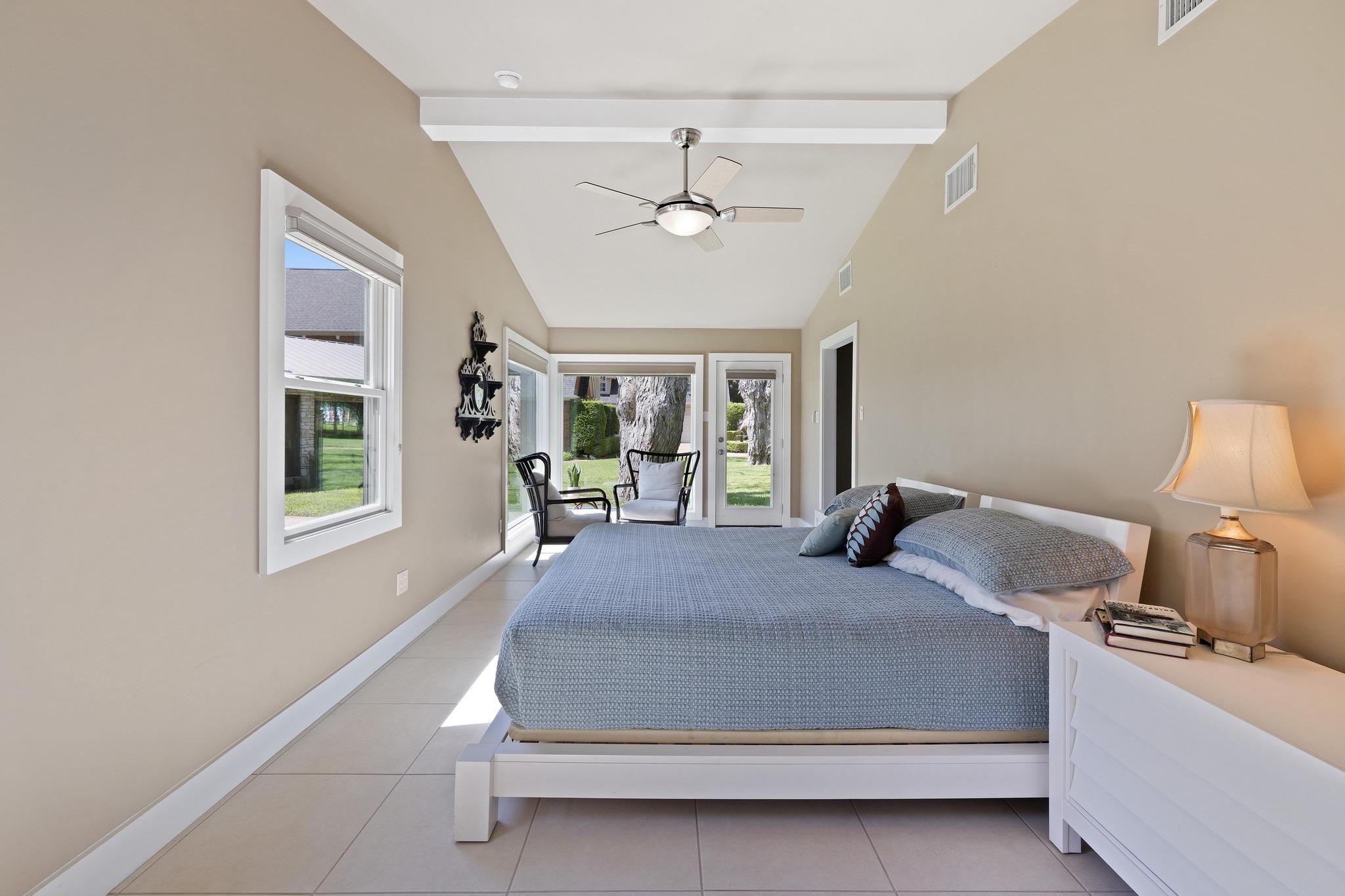 Image 35 of 39 For 2401 Manana St