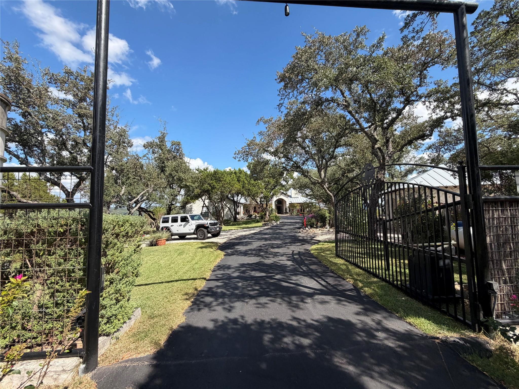 Details for 2755 Skyline Dr, Canyon Lake, TX 78133