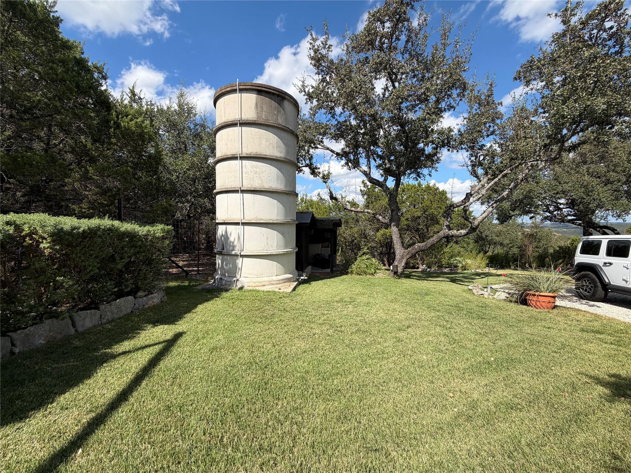 Image 25 of 33 For 2755 Skyline Dr