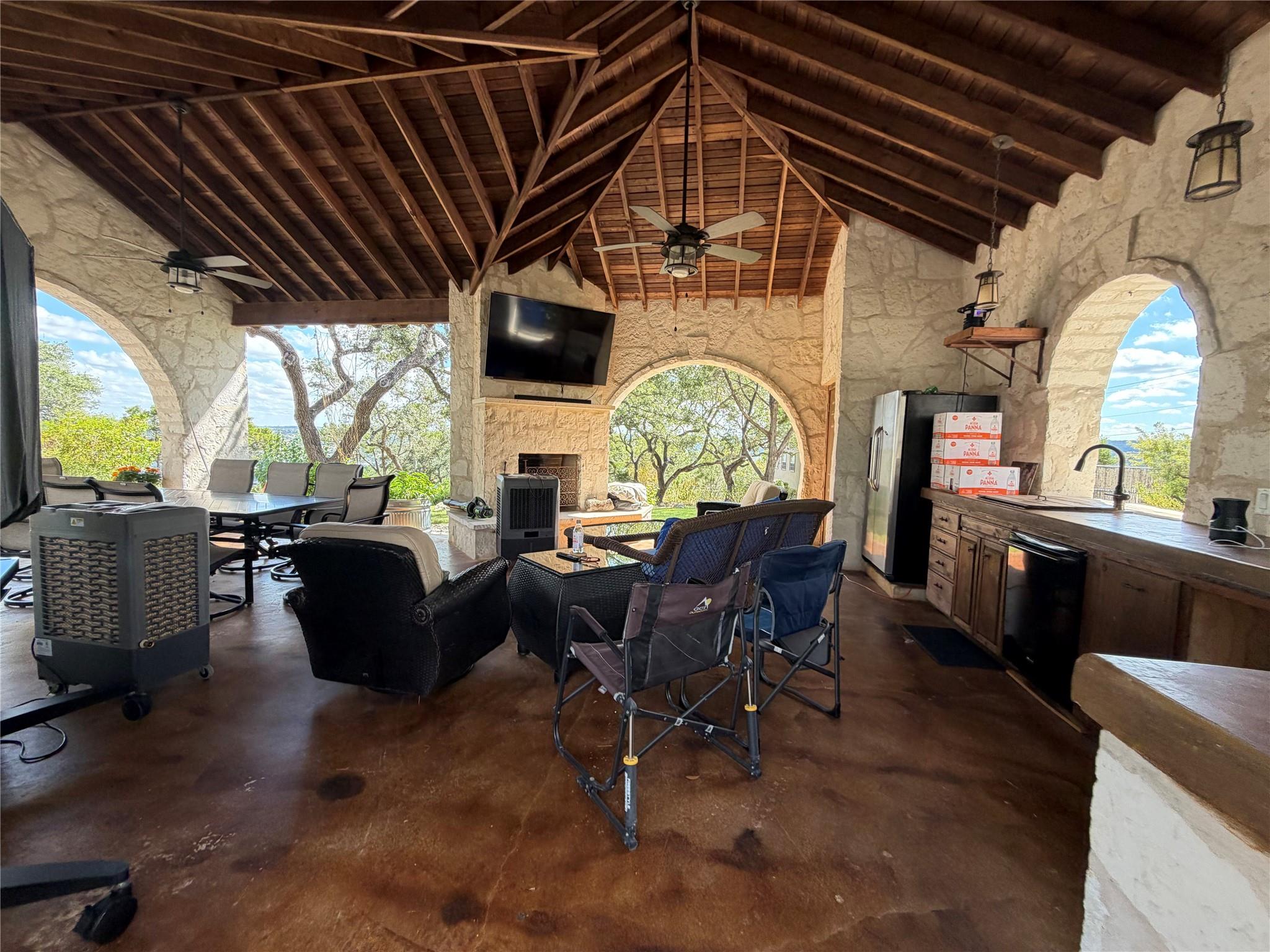 Image 26 of 33 For 2755 Skyline Dr