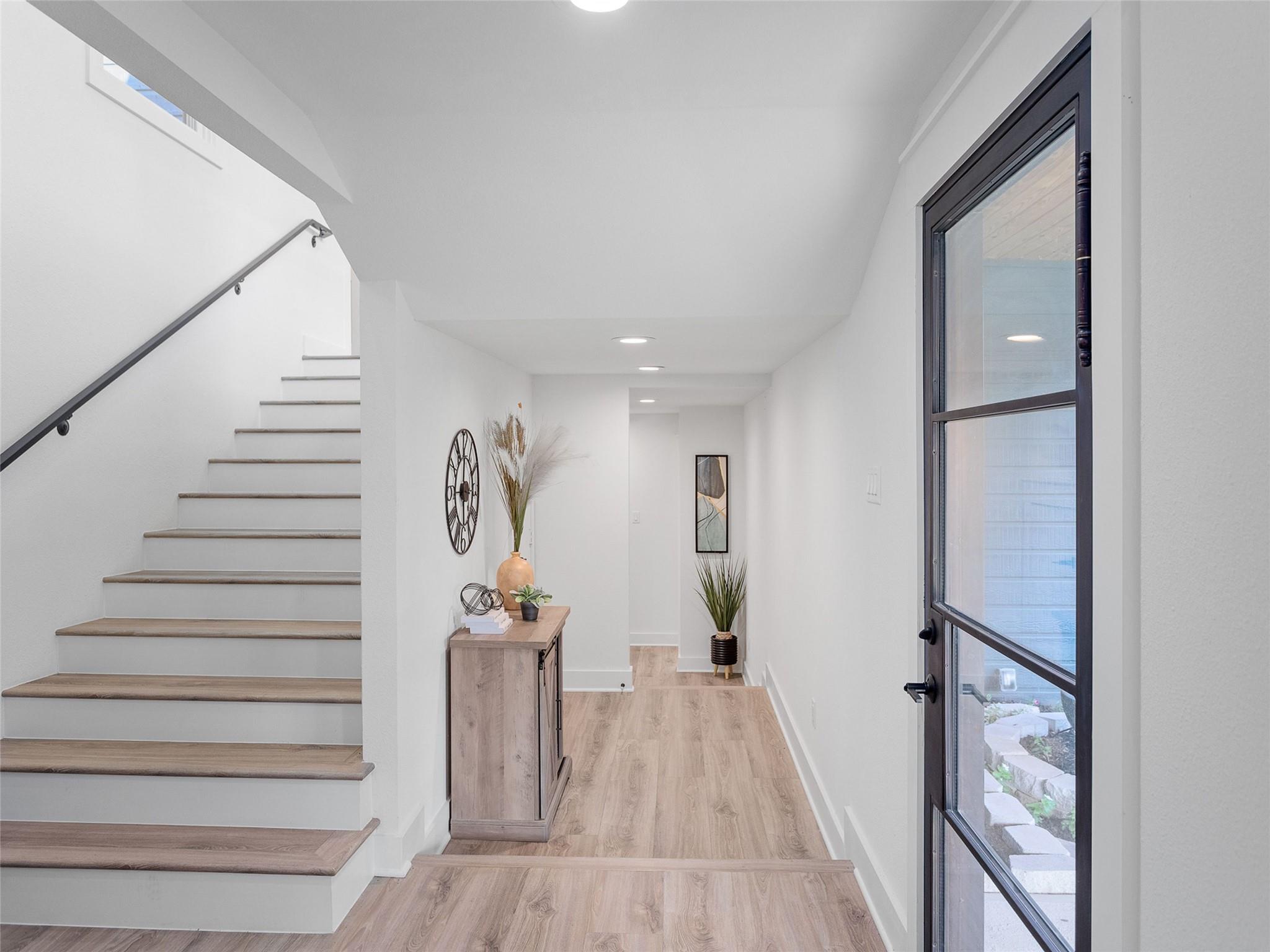 Image 18 of 40 For 874 Lakebreeze Dr